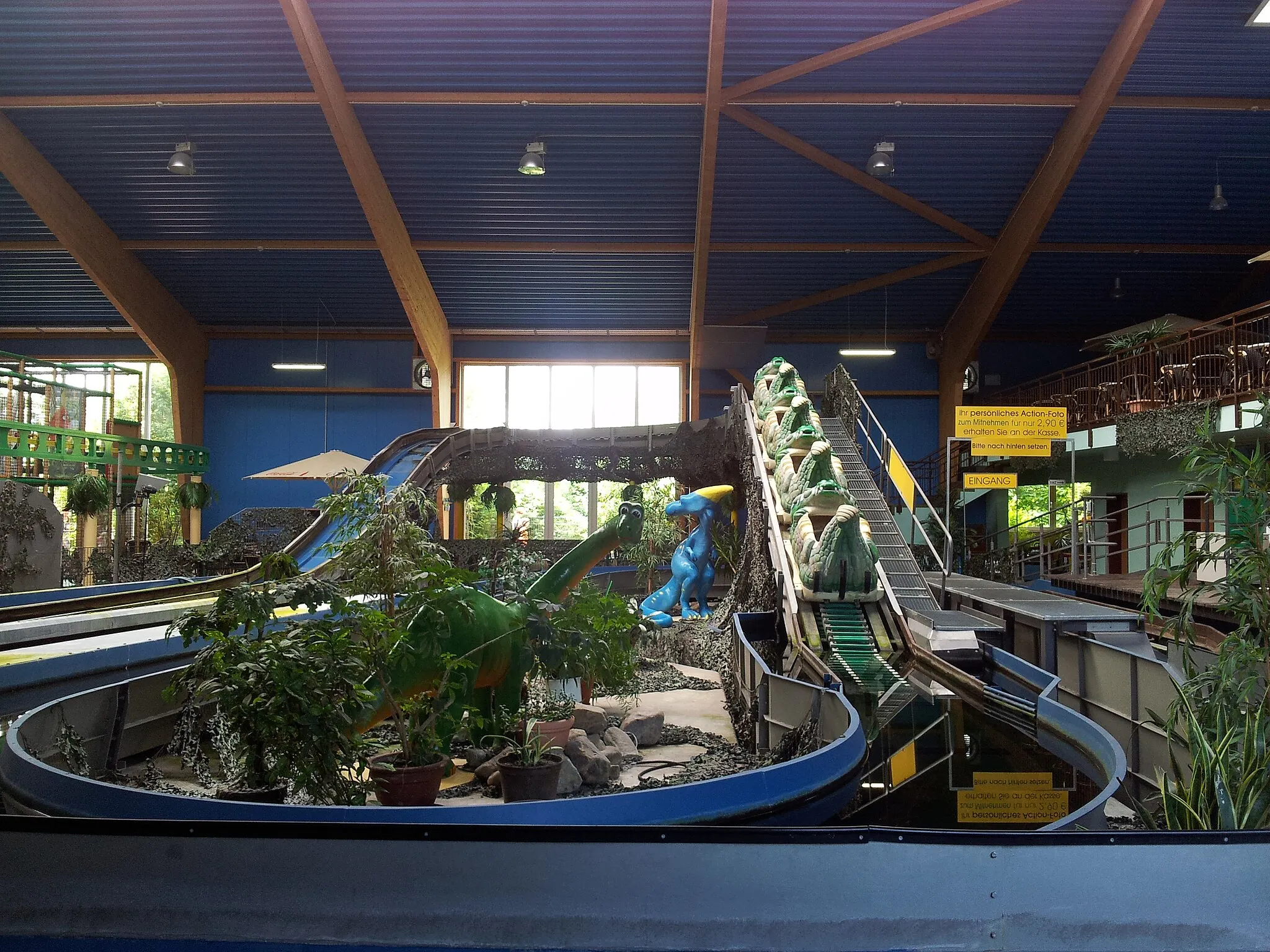 Photo showing: Dinoworld Wildwasserbahn