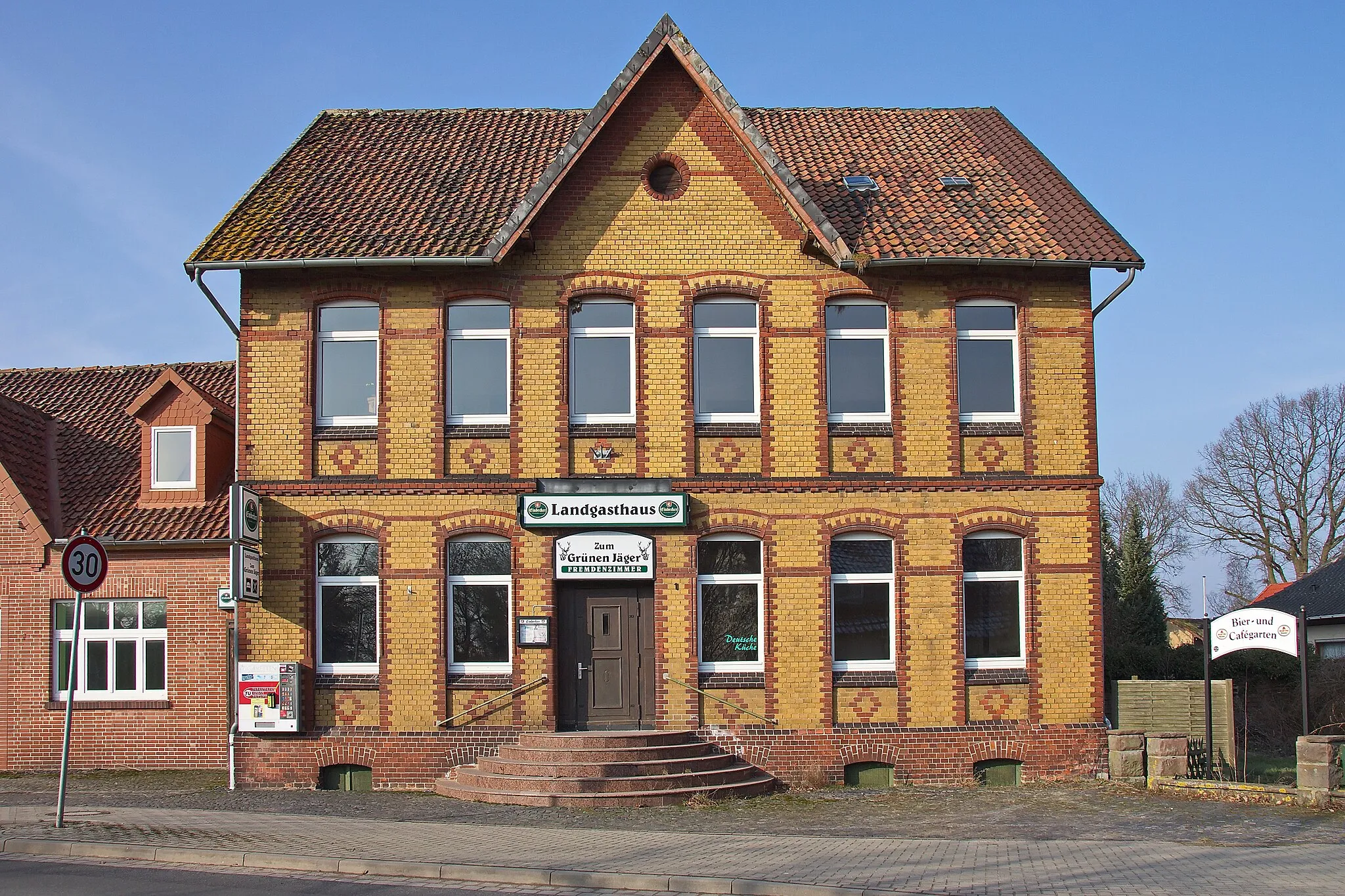 Photo showing: Landgasthaus "Zum Grünen Jäger" in Schillerslage (Burgdorf), Niedersachsen, Deutschland