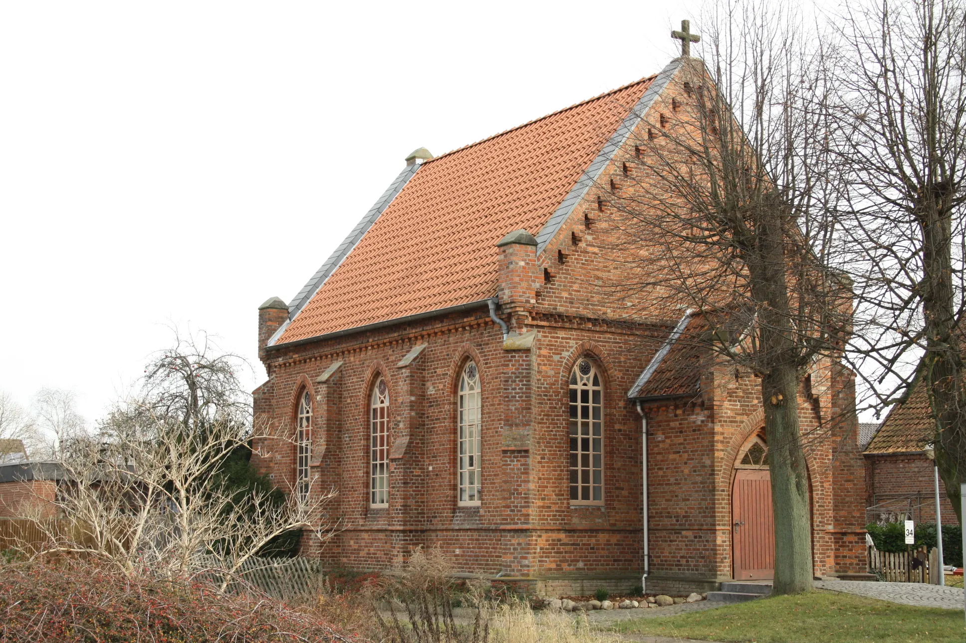 Photo showing: Apostelkirche Arpke von 1883. Evangelisch-lutherische Apostelgemeinde Arpke; Hauptstraße 34; D-31275 Lehrte-Arpke