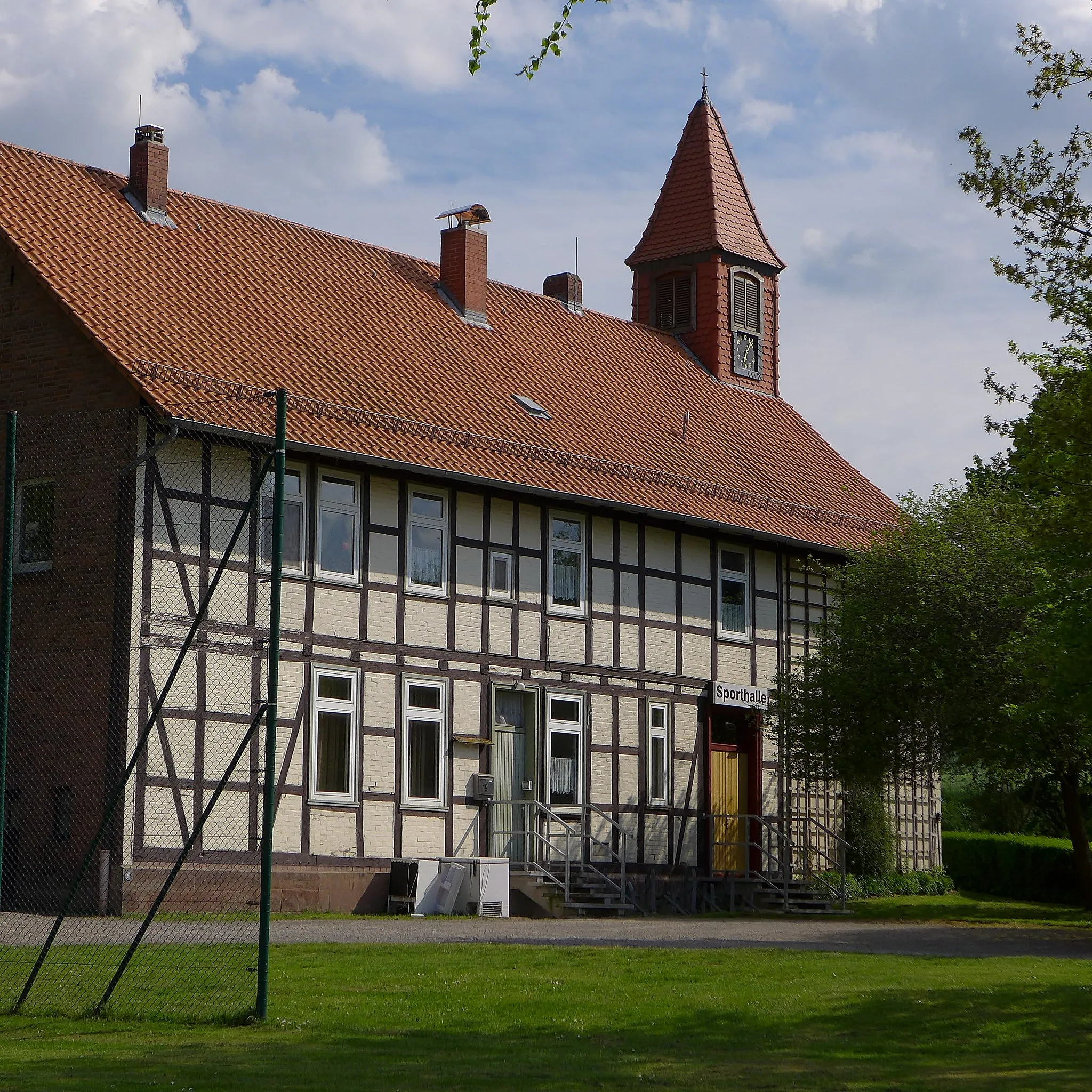 Photo showing: Turnhalle Dörrigsen