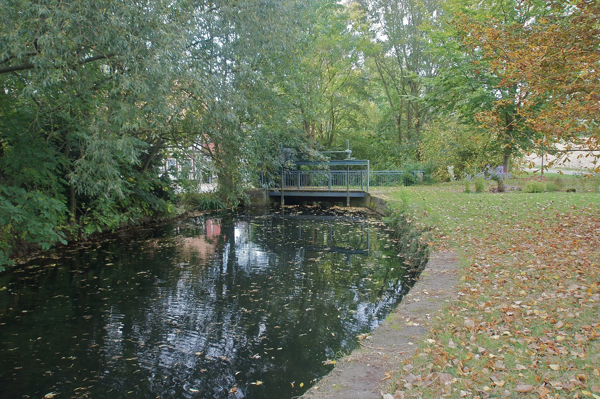 Photo showing: Einbeck (Voldagsen), Germany: Sluse on the Stroiter Bach