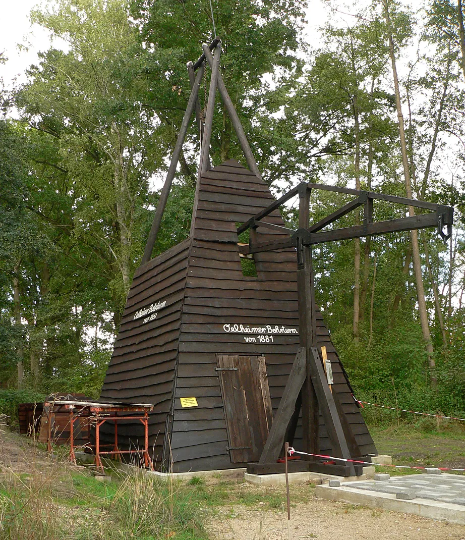 Photo showing: Rekonstruktion des Ölheimer Bohrturms von 1881 auf dem Gelände Teerkuhlenmuseum