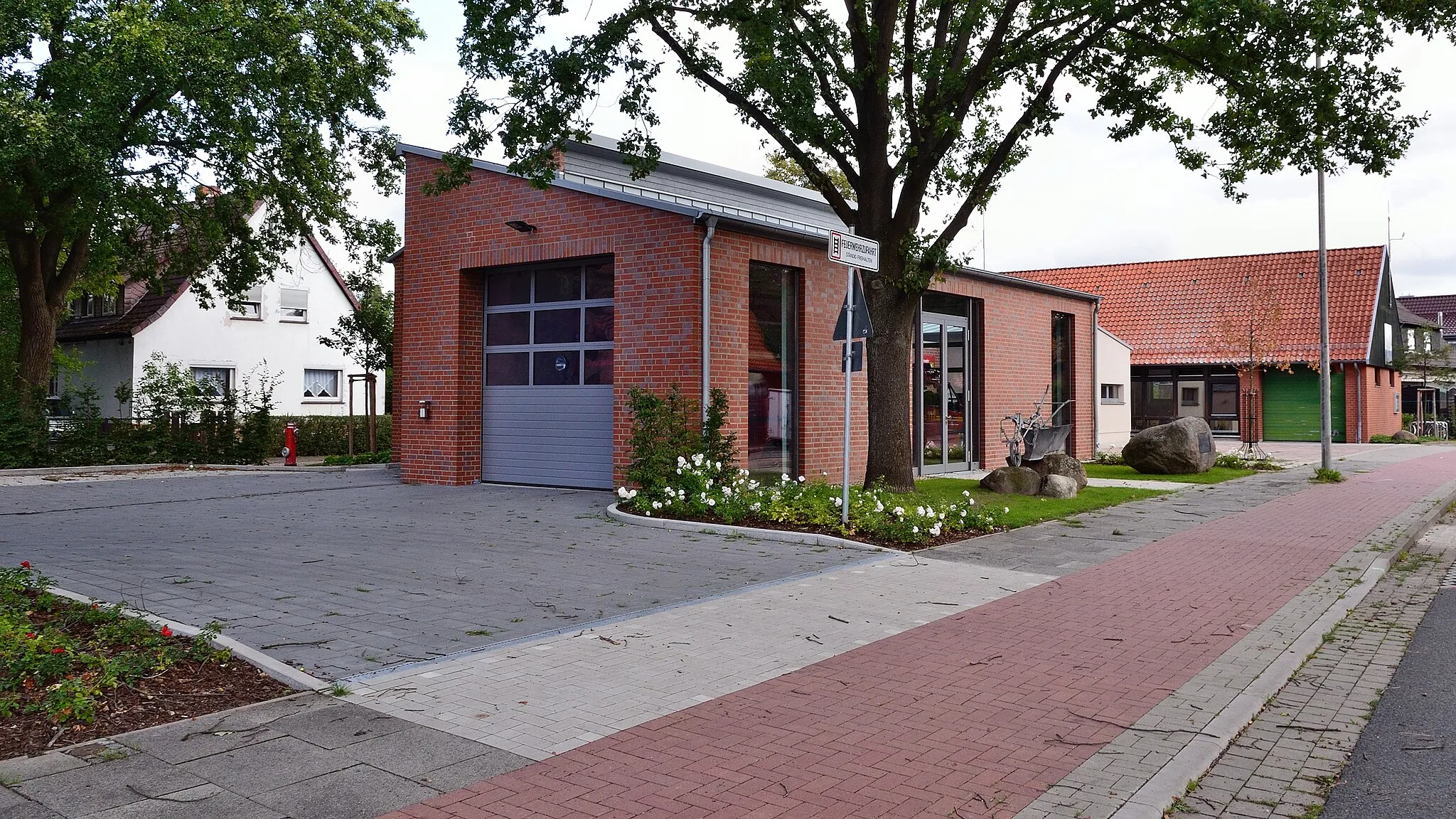 Photo showing: Fire station in Heeßel