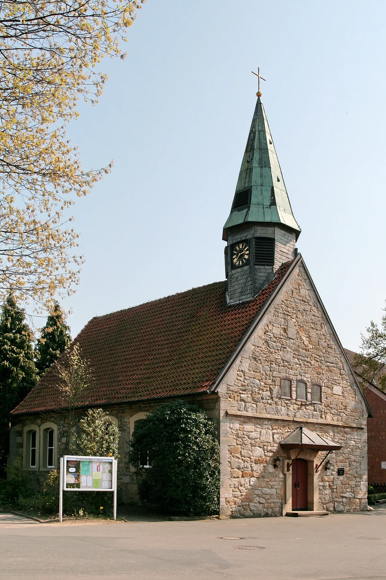 Photo showing: St. Thomaskirche in Großen Heidorn (Wunstorf), Niedersachsen, Deutschland