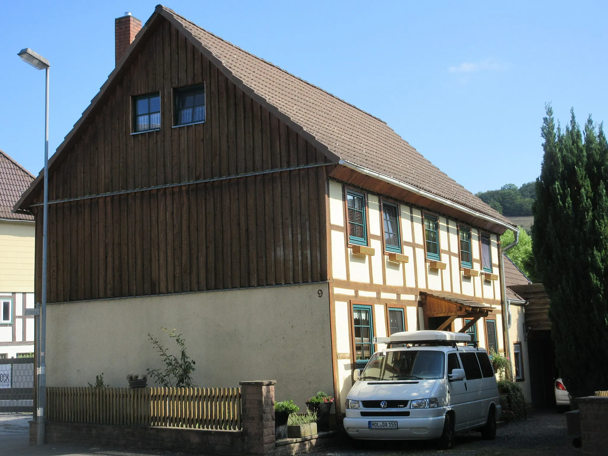 Photo showing: Denkmalgeschütztes Wohngebäude in Heinade, Ortsteil Merxhausen.
