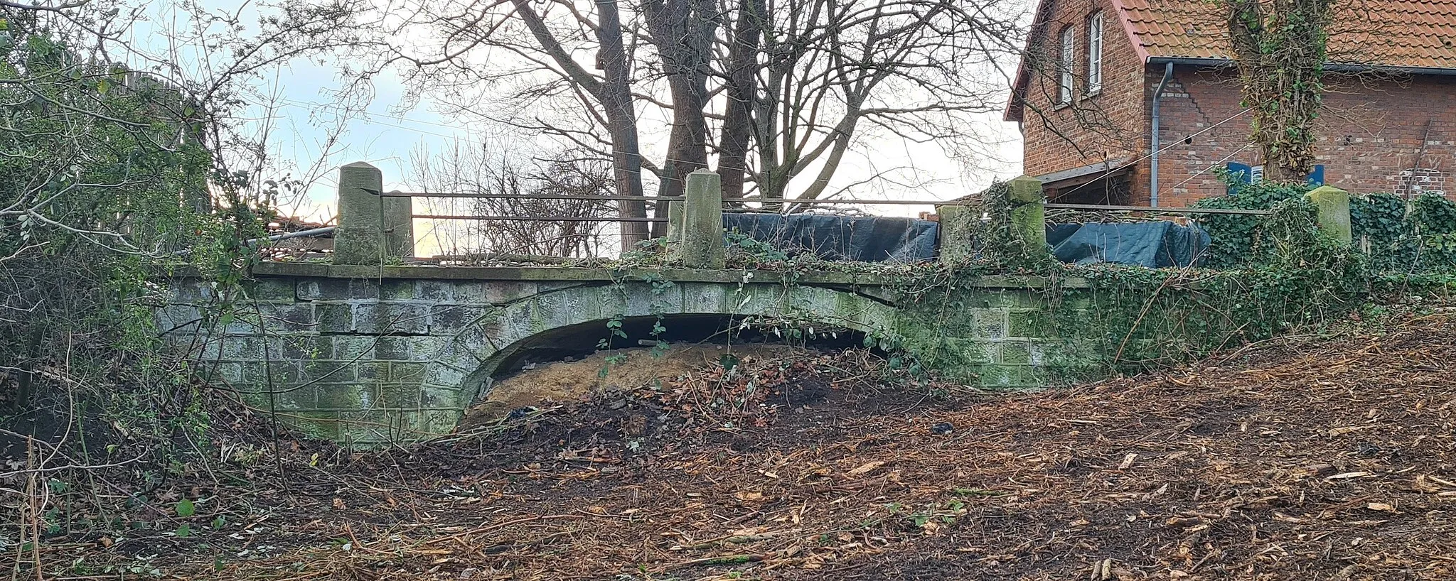 Photo showing: Pattensen Ortsteil Reden. Denkmalgeschützte Brücke.