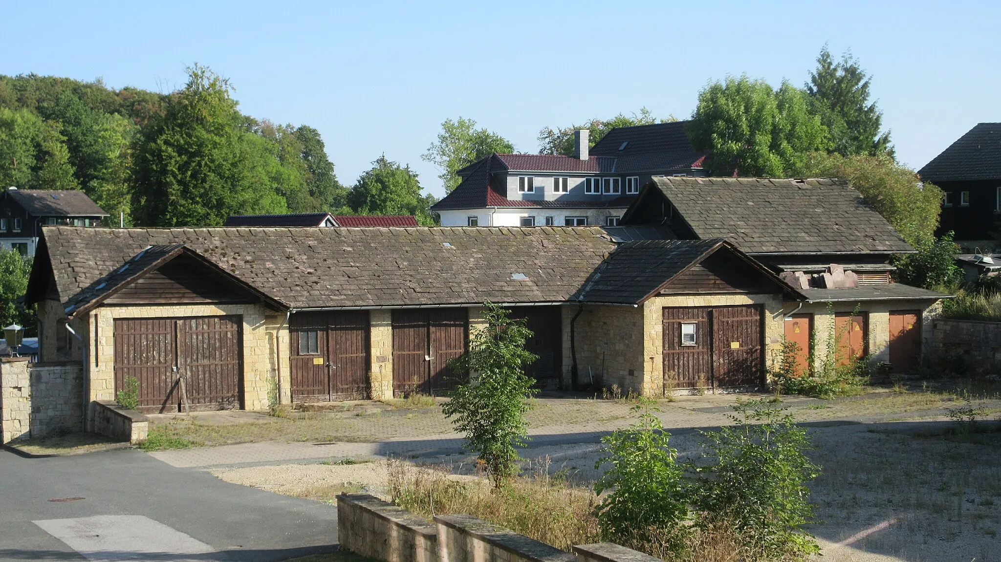 Photo showing: Denkmalgeschütztes Gebäude ehem. Reichsfliegerschule, z.Zt. Bildungszentrum des Bundes.