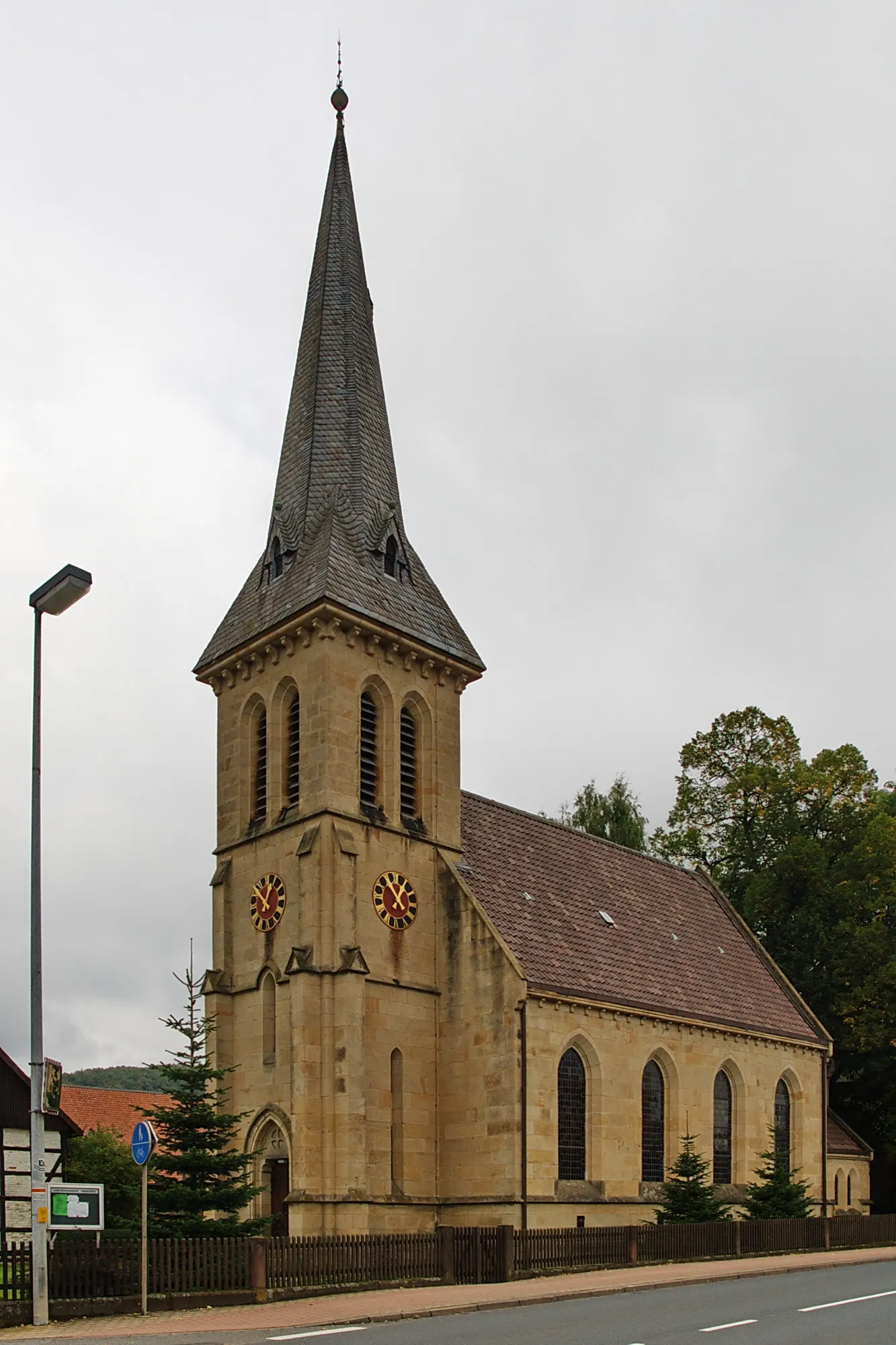 Photo showing: Dorfkirche im Ortsteil Ammensen des Flecken Delligsen, Niedersachsen, Deutschland