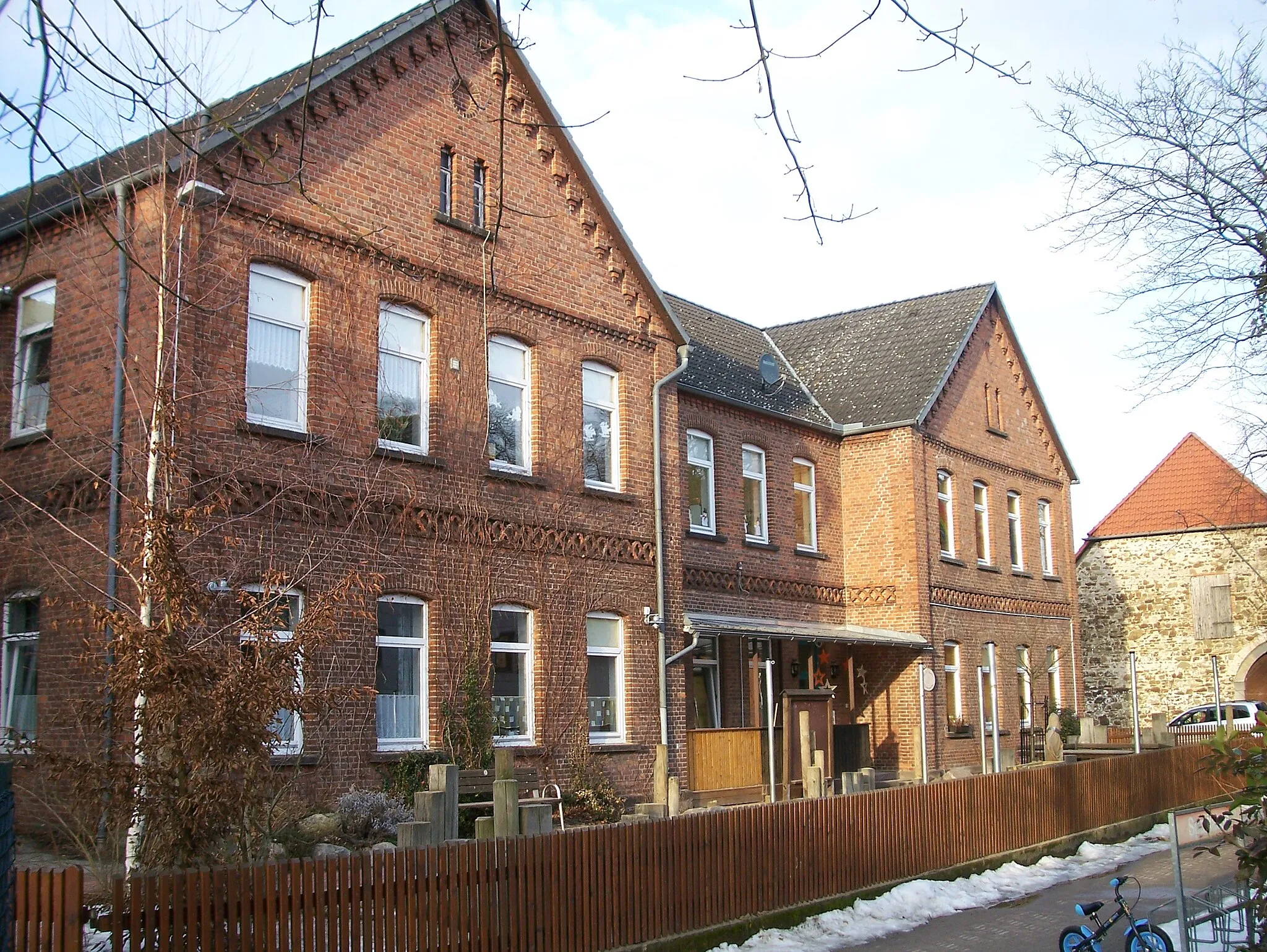 Photo showing: Die ehemalige Schule, in Ihr befindet sich heute der Kindergarten von Groß Berkel
