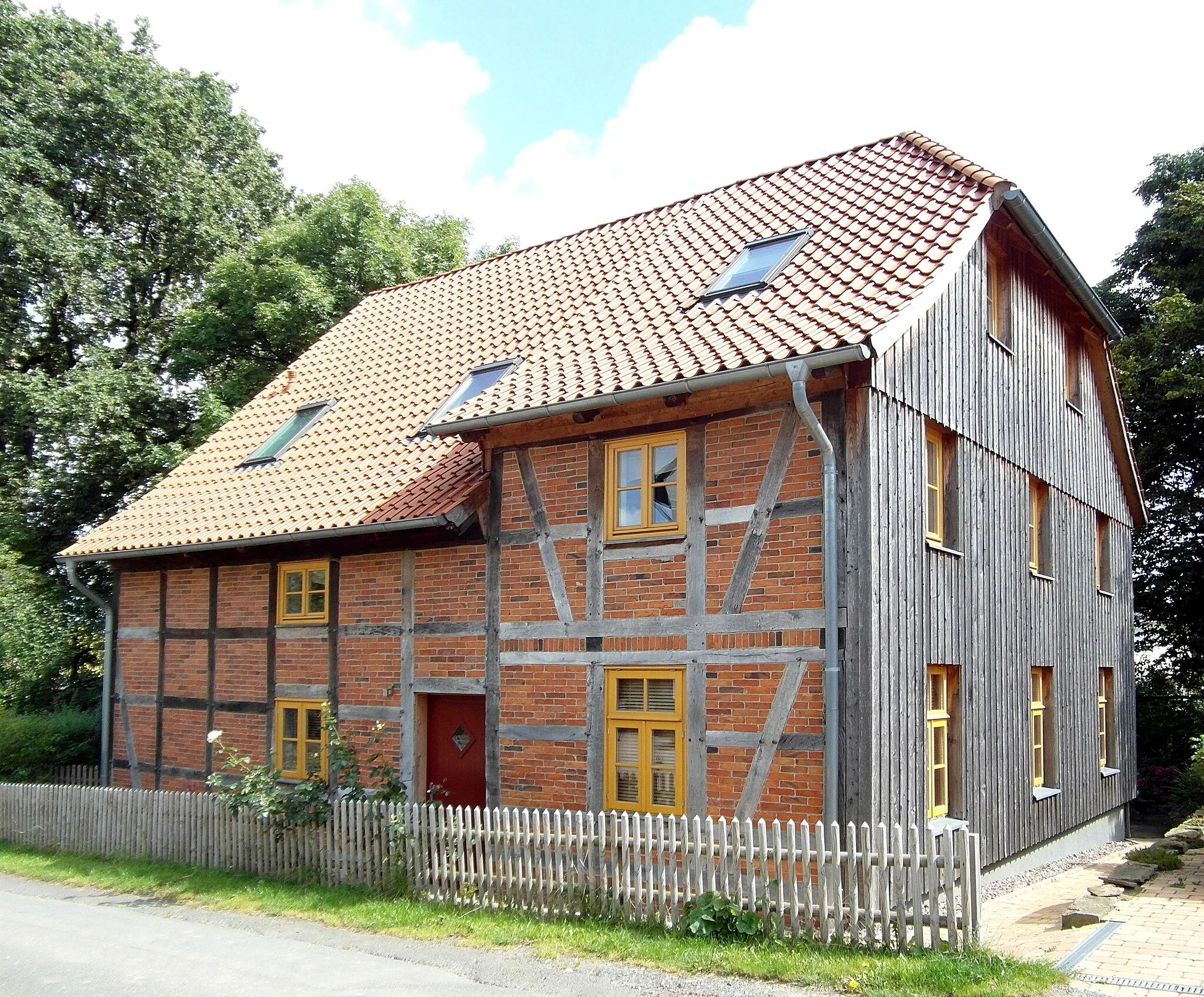 Photo showing: Das Haus wurde in der ersten Hälfte des 19. Jahrhunderts erbaut.