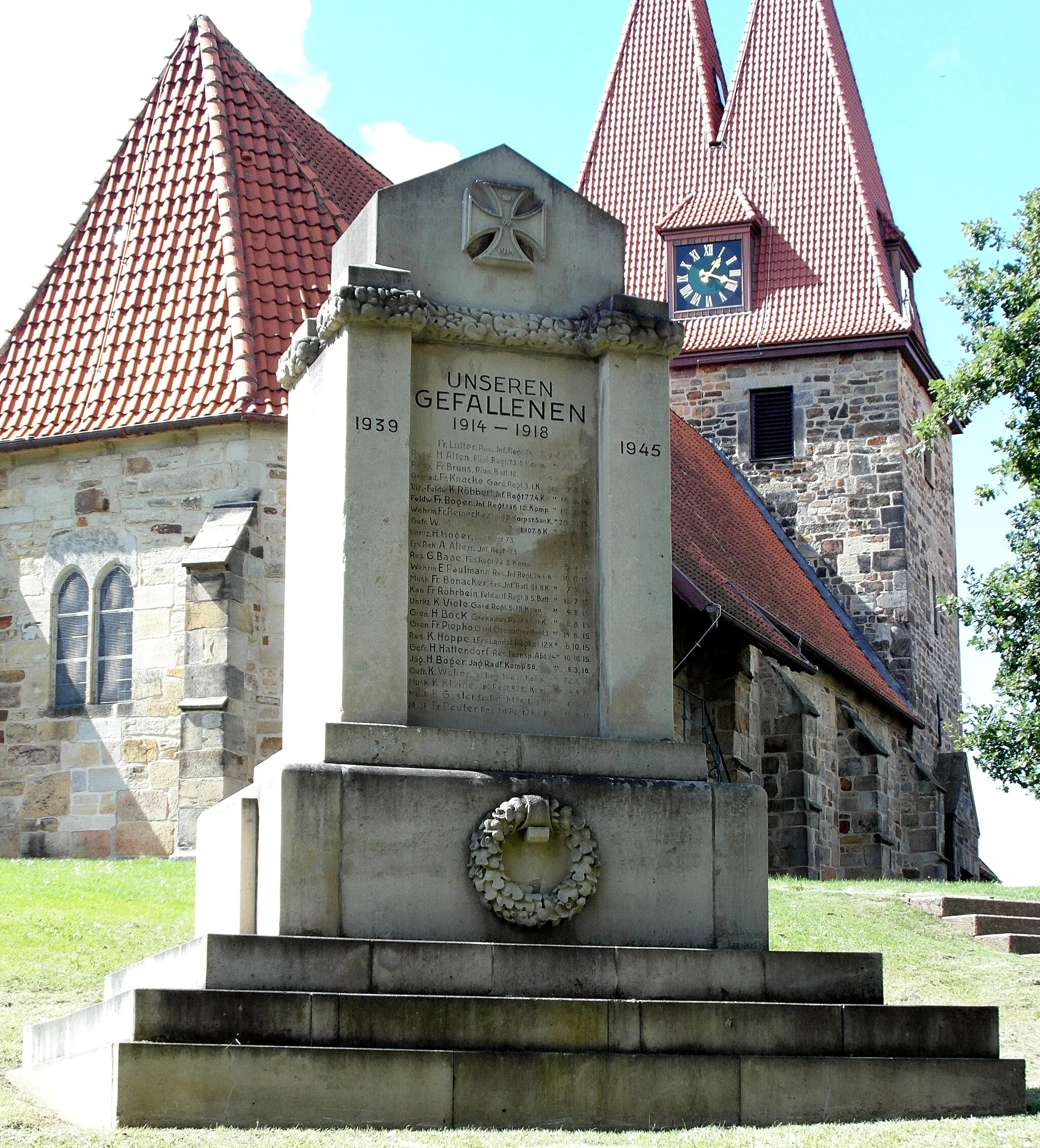 Photo showing: Ehrenmal für die Opfer der Weltkriege in Hohenbostel (Stadt Barsinghausen)