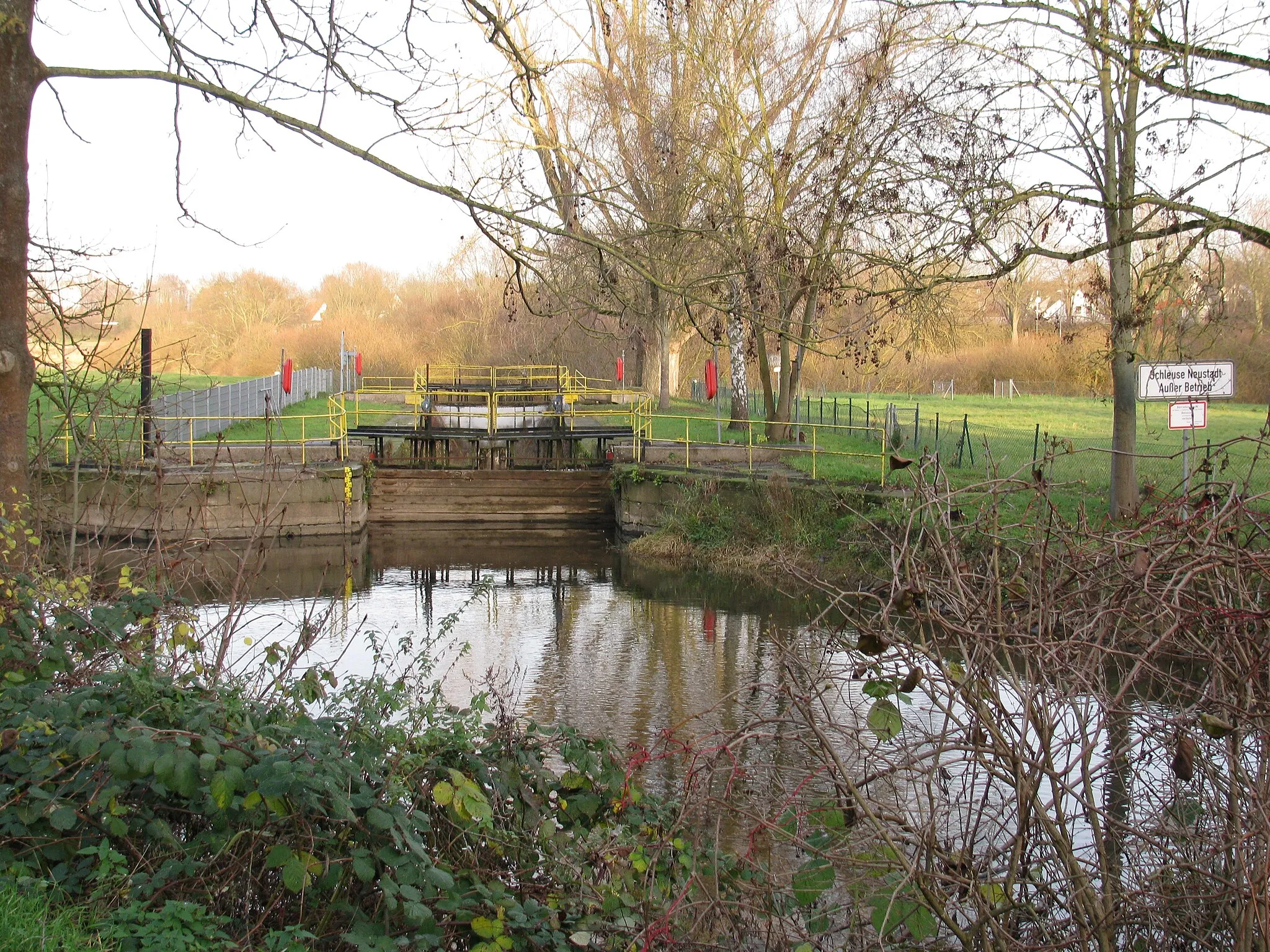 Photo showing: die alte Leineschleuse von Neustadt am Rübenberge