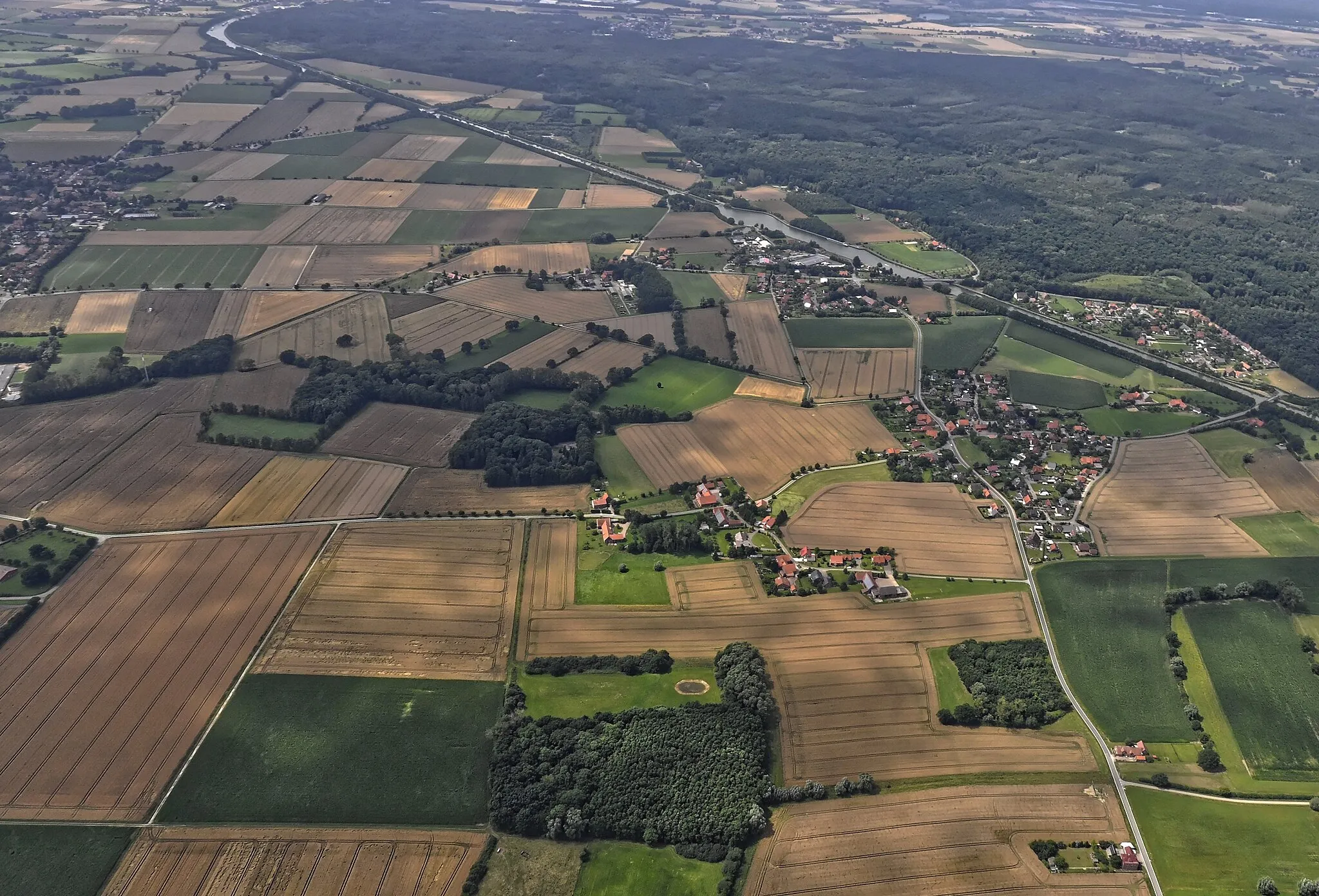 Photo showing: Bilder vom Flug Nordholz-Hammelburg 2015: Der Mittellandkanal bei Rusbend.