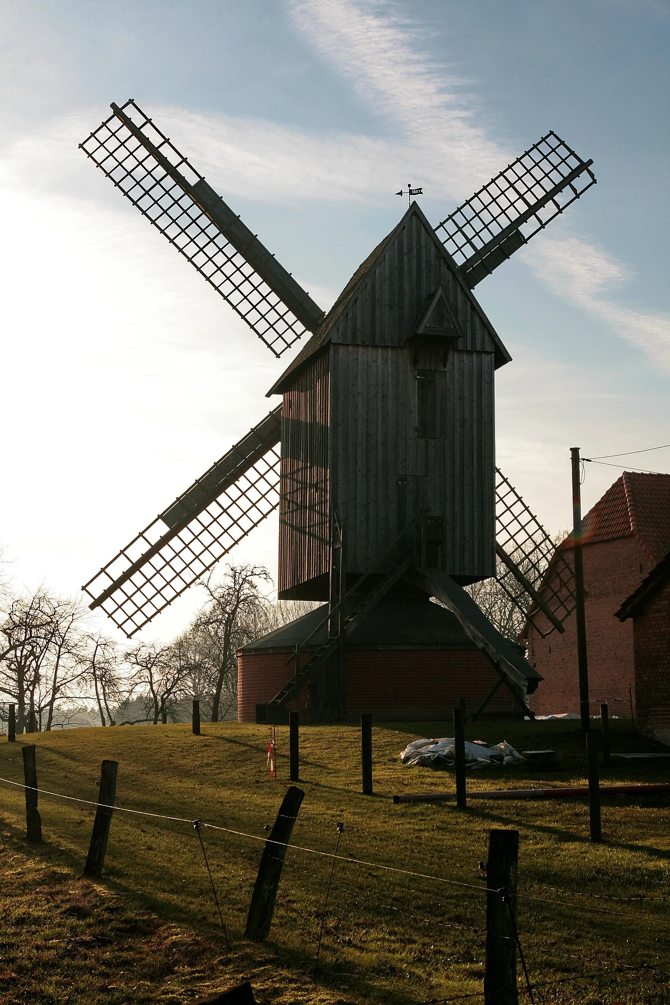 Photo showing: Bockwindmühle in Wenden (Stöckse)