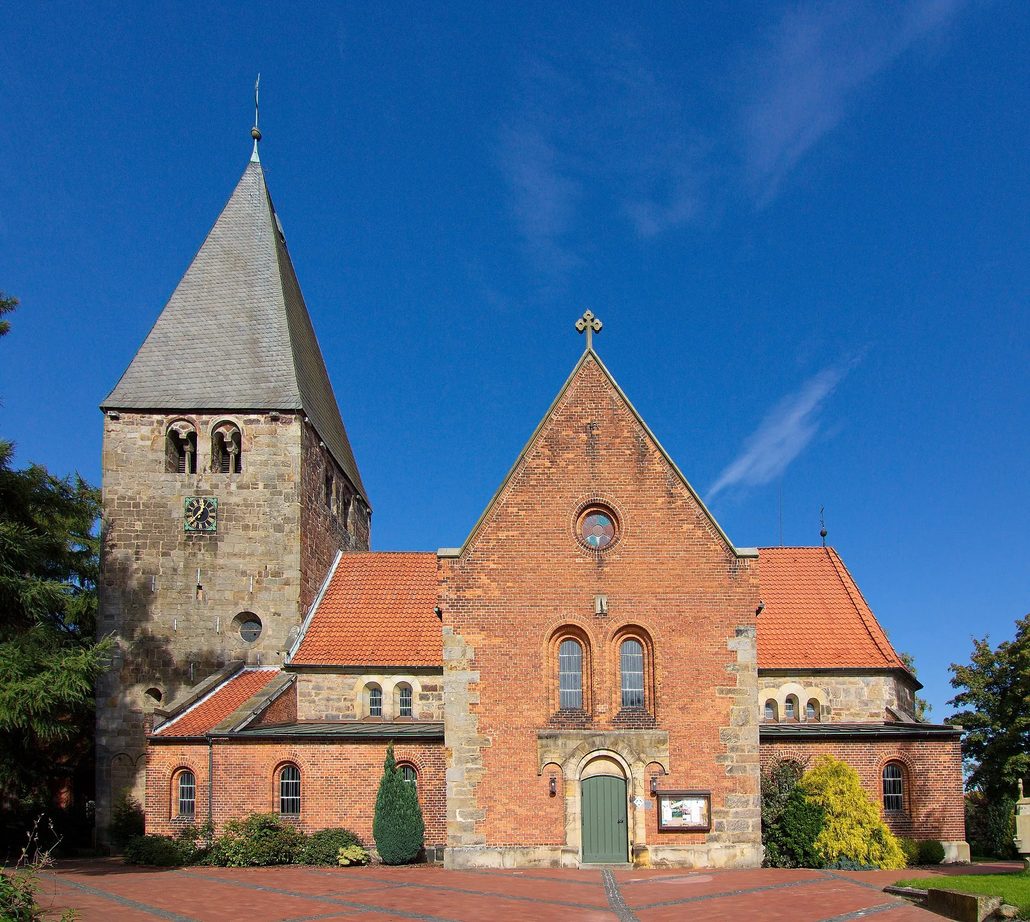 Photo showing: St. Clemens Romanus Kirche in Marklohe, Niedersachsen, Deutschland