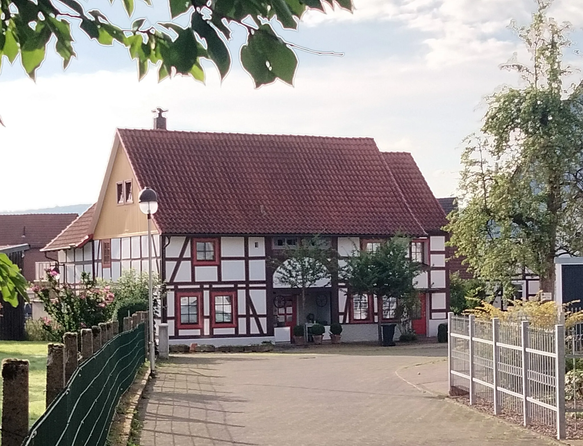 Photo showing: Holzhausen village centre, BadPyrmont, Lower Saxony, Germany