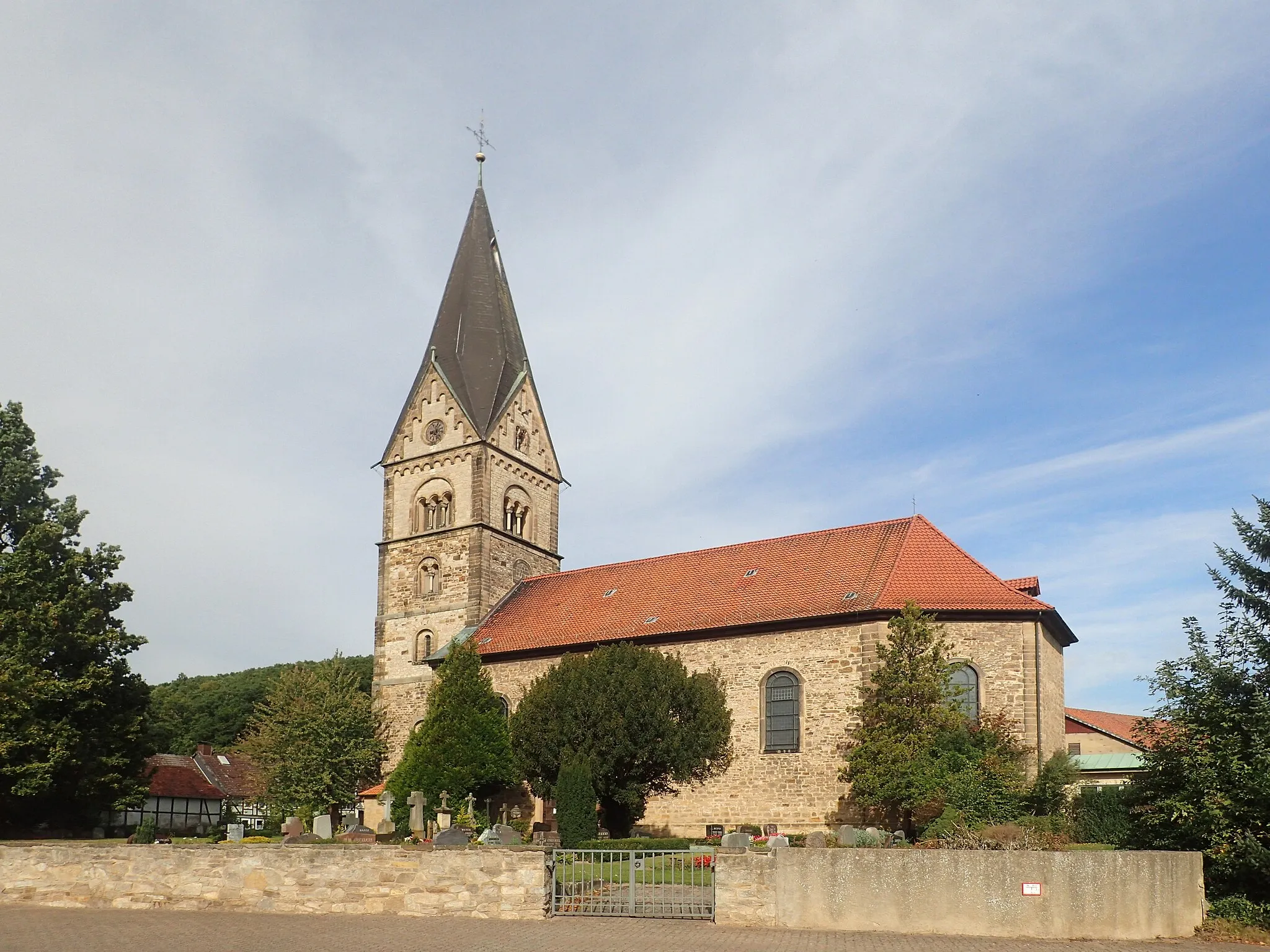 Photo showing: Denkmalgeschützt Detfurth Kirche St. Gallus ID-34472807 mit Einfriedung ID:34472878