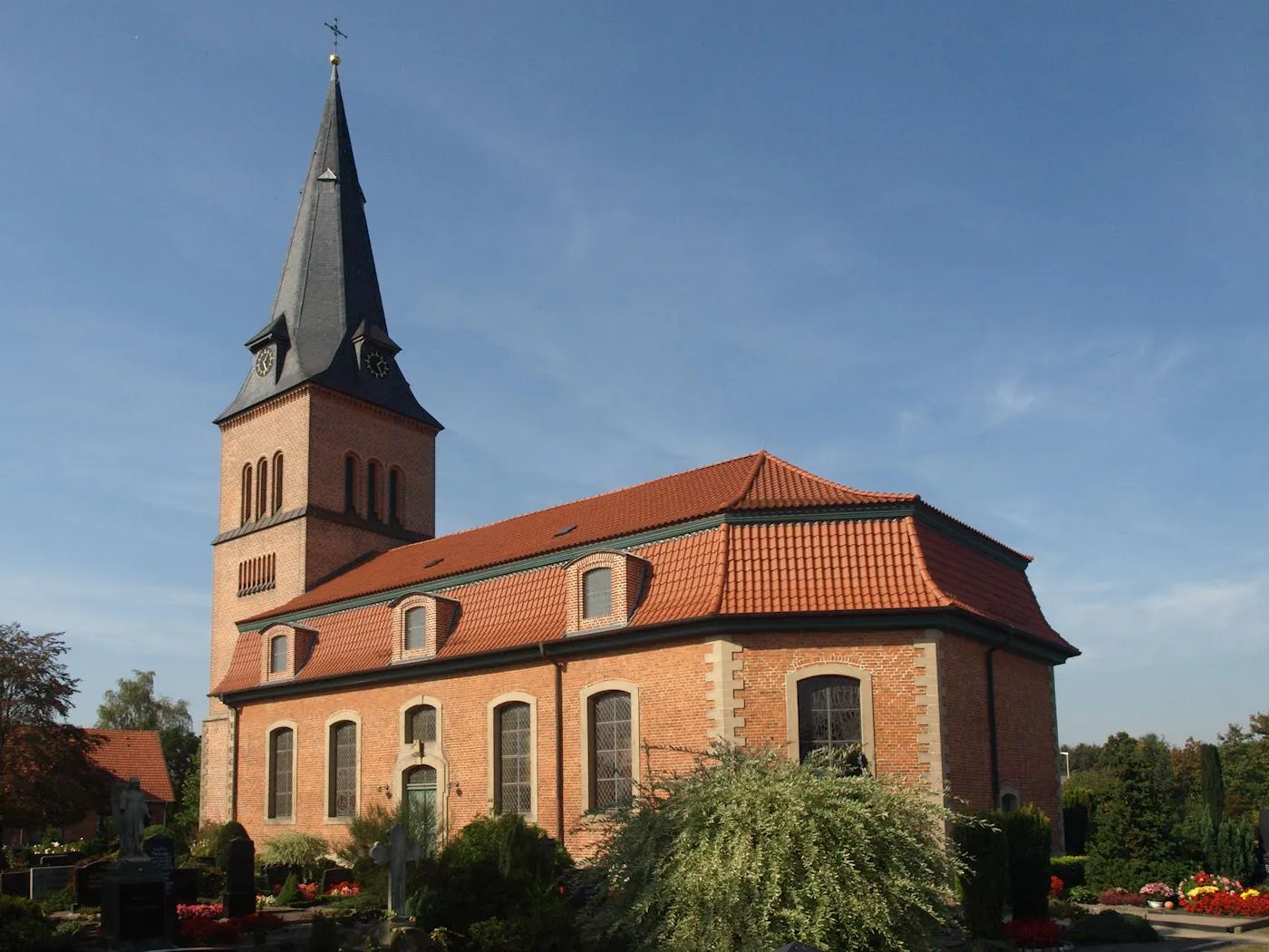 Photo showing: Schwarme (Lower Saxony, Germany), Chuch "Zum Guten Hirten",  photo 2011