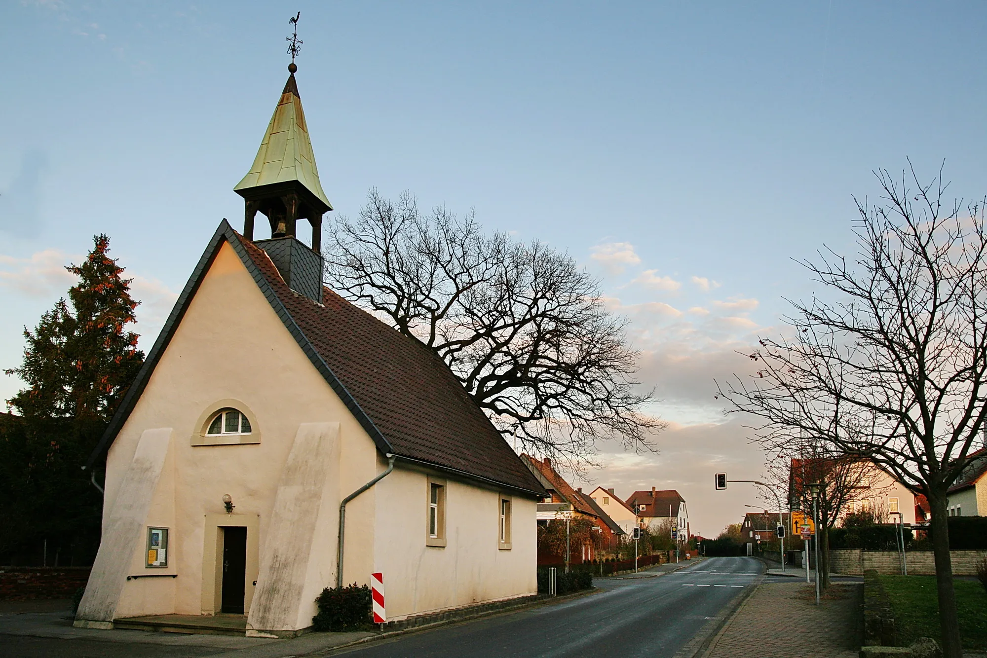Photo showing: Kapelle aus dem 12. Jahrhundert in Langreder (Barsinghausen), Niedersachsen, Deutschland
