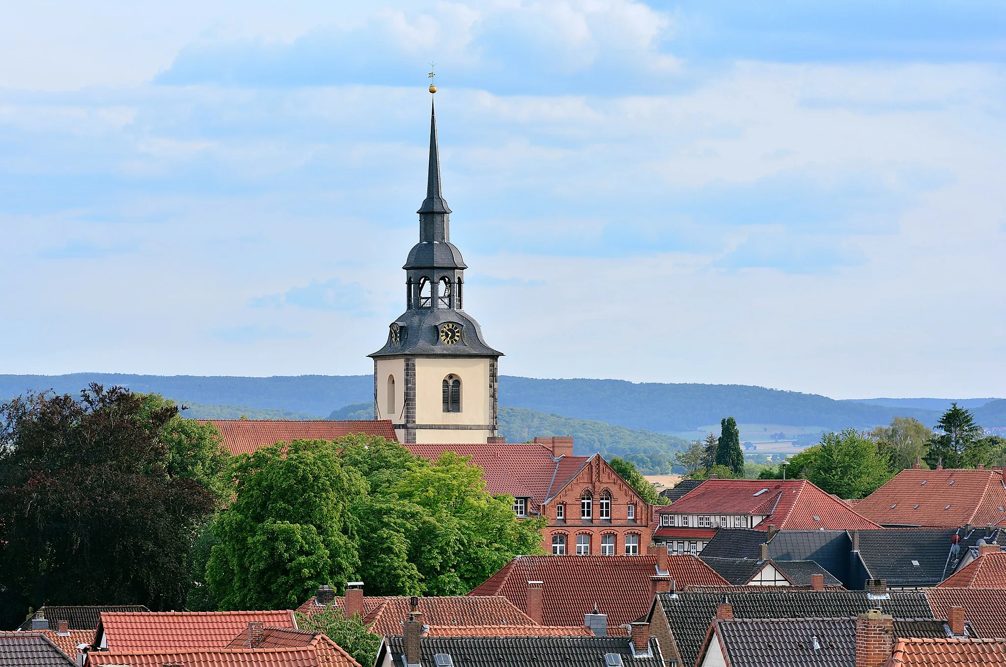 Photo showing: Blick von Norden auf die Elzer Peter-und-Paul-Kirche