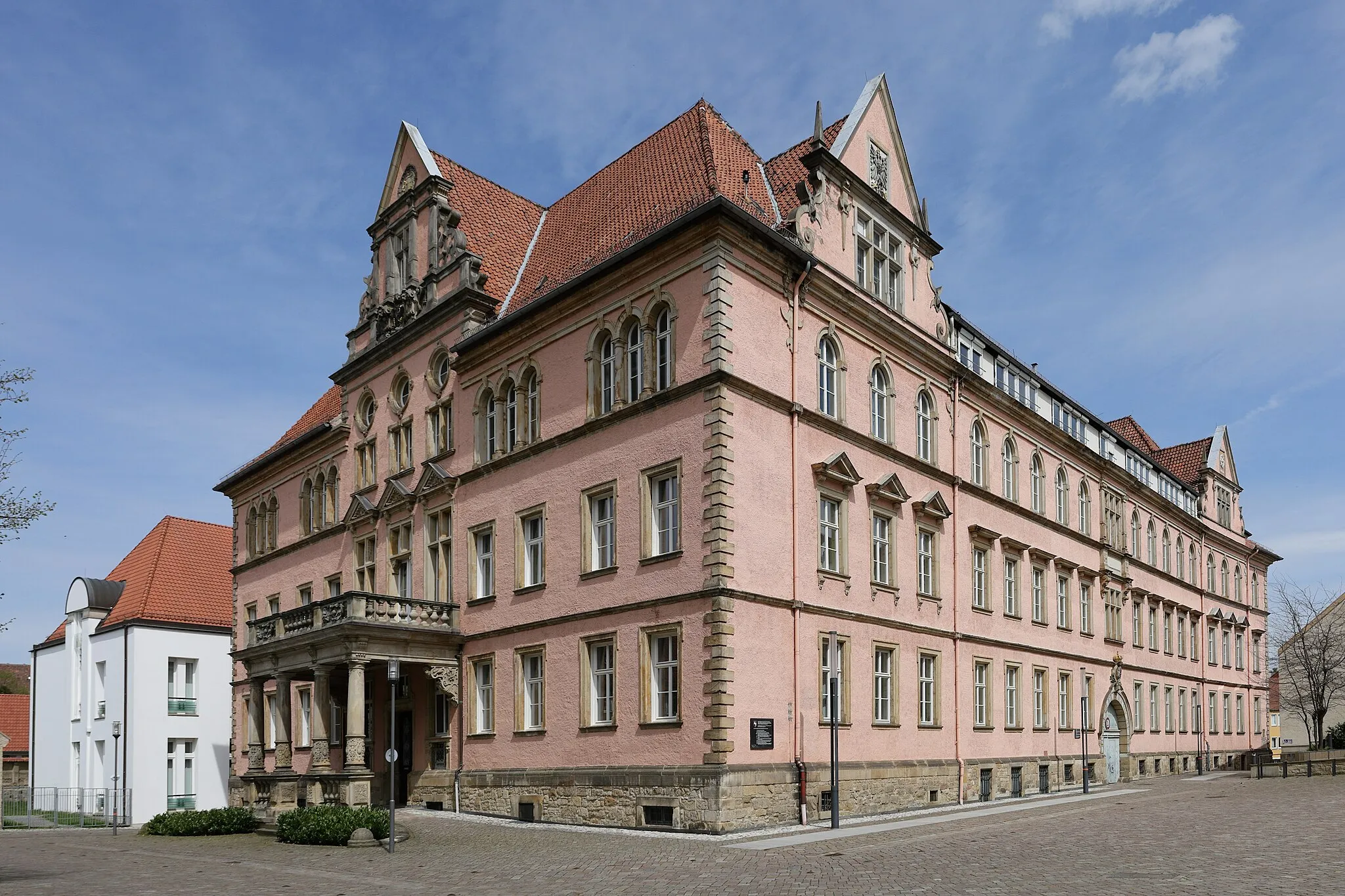 Photo showing: Hildesheim, GermanyHildesheim: the former Prussian government building. It was erected in 1887-1889