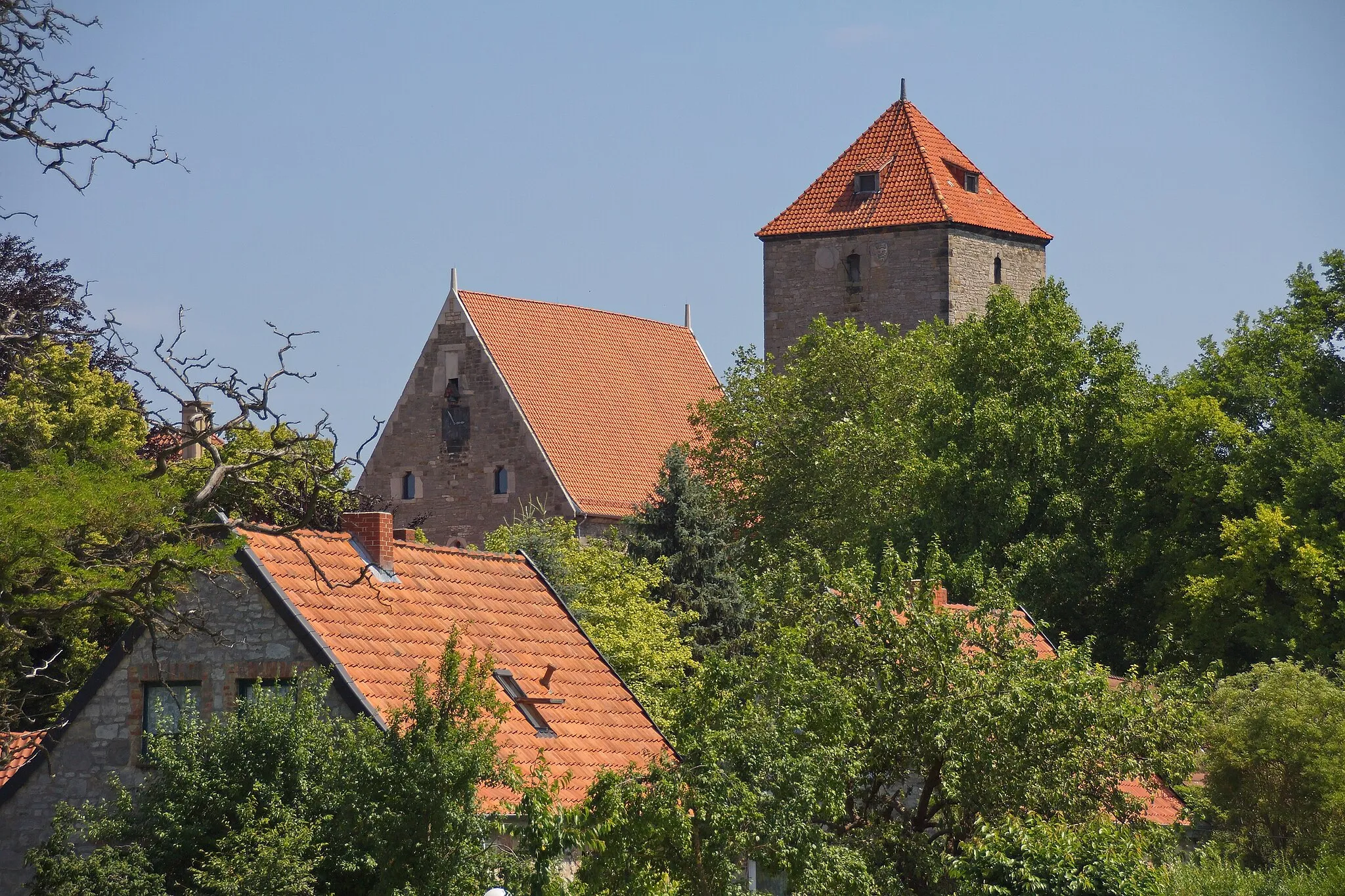 Photo showing: Die Marienburg ist eine spätmittelalterliche Wasserburg von 1349 im Ort Marienburg (Hildesheim)