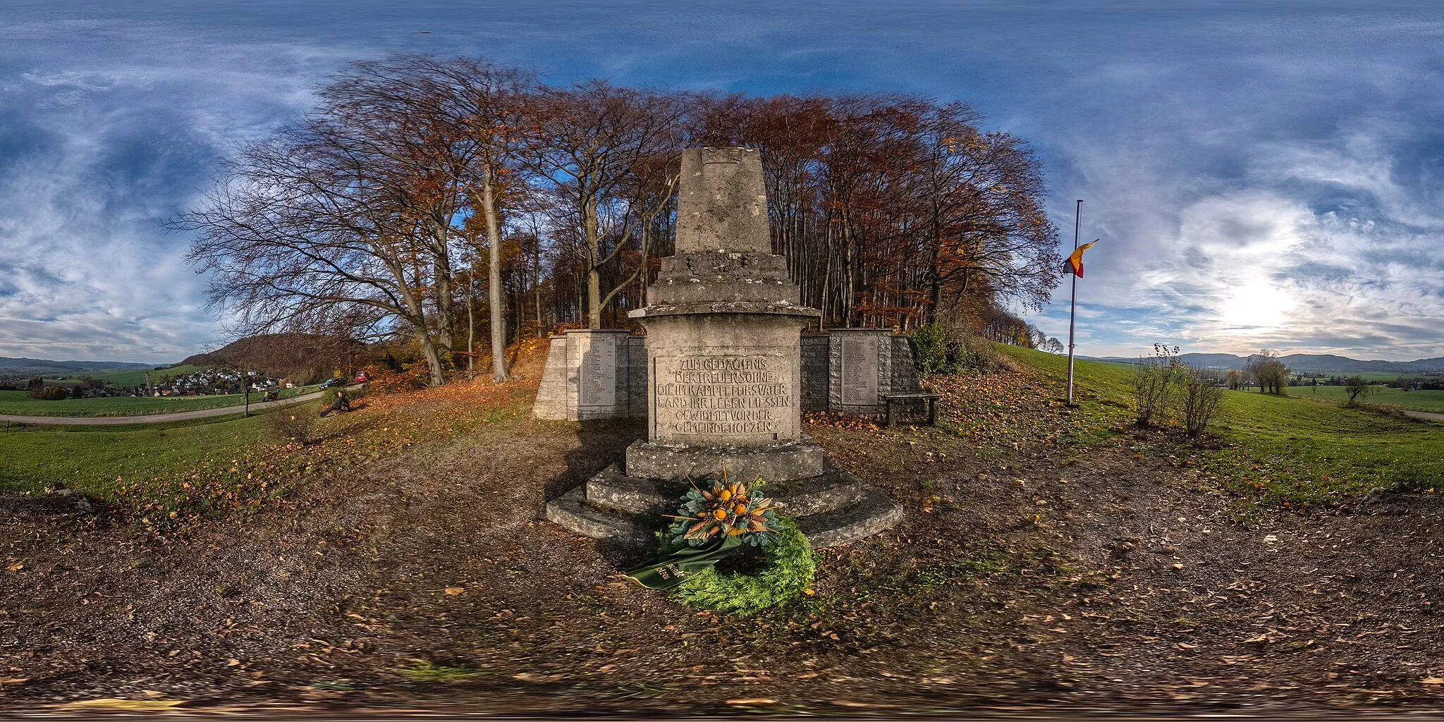 Photo showing: Kugelpanorama vom Kriegerdenkmal in Holzen