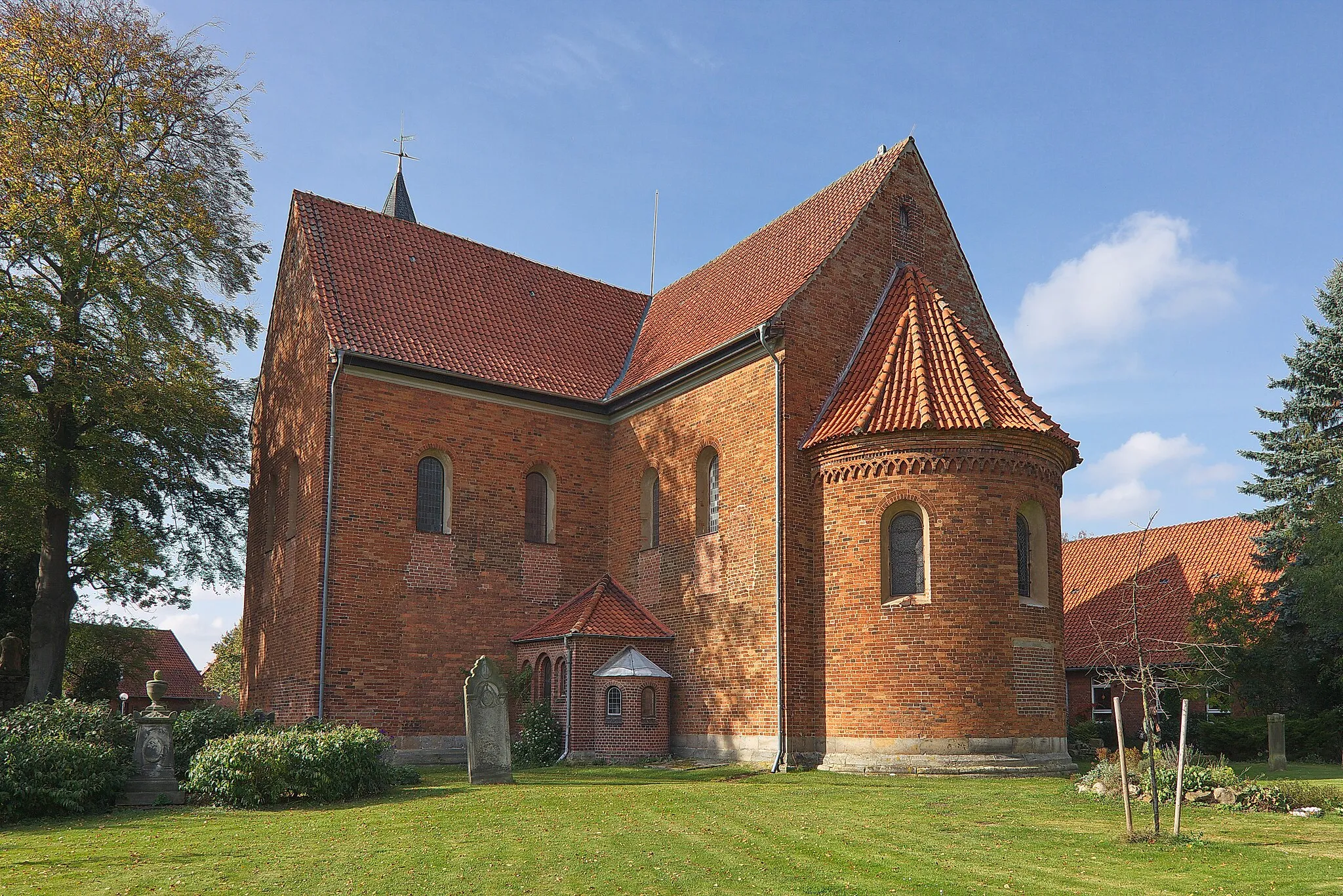 Photo showing: St. Osdag-Kirche in Mandelsloh (Neustadt am Rübenberge), Niedersachsen, Deutschland