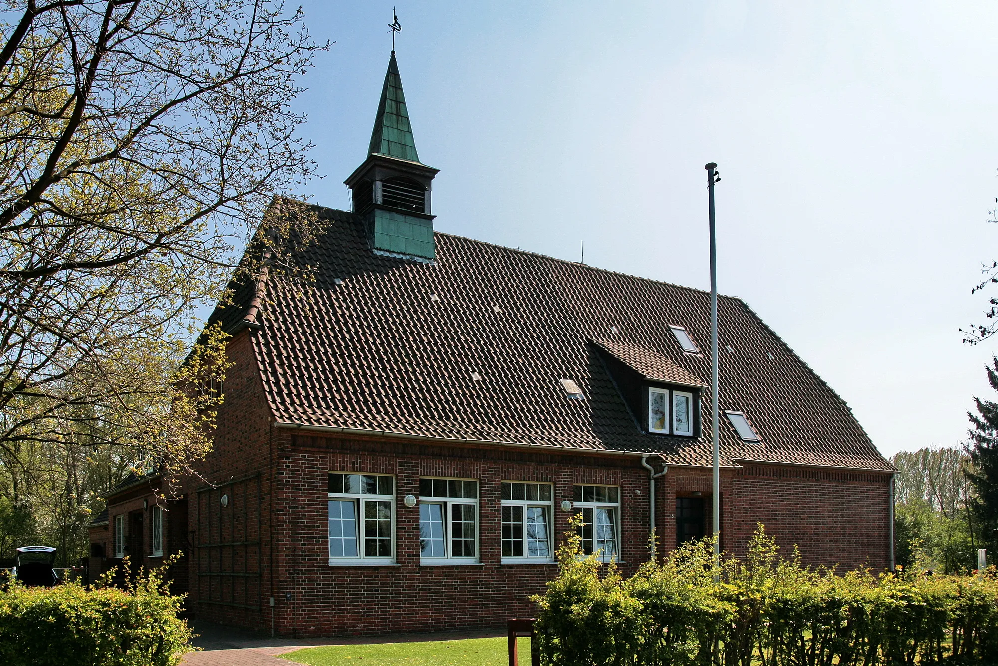 Photo showing: Alte Schule von 1931 in Nöpke (Neustadt), Niedersachsen, Deutschland