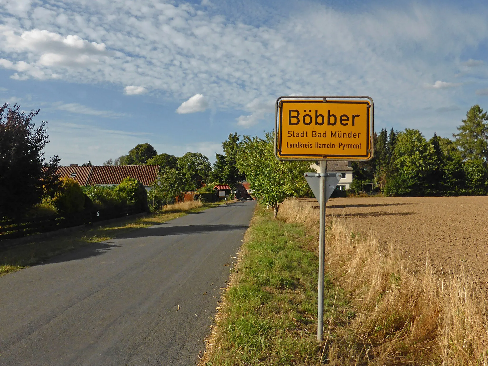 Photo showing: Ortseingang von Böbber.