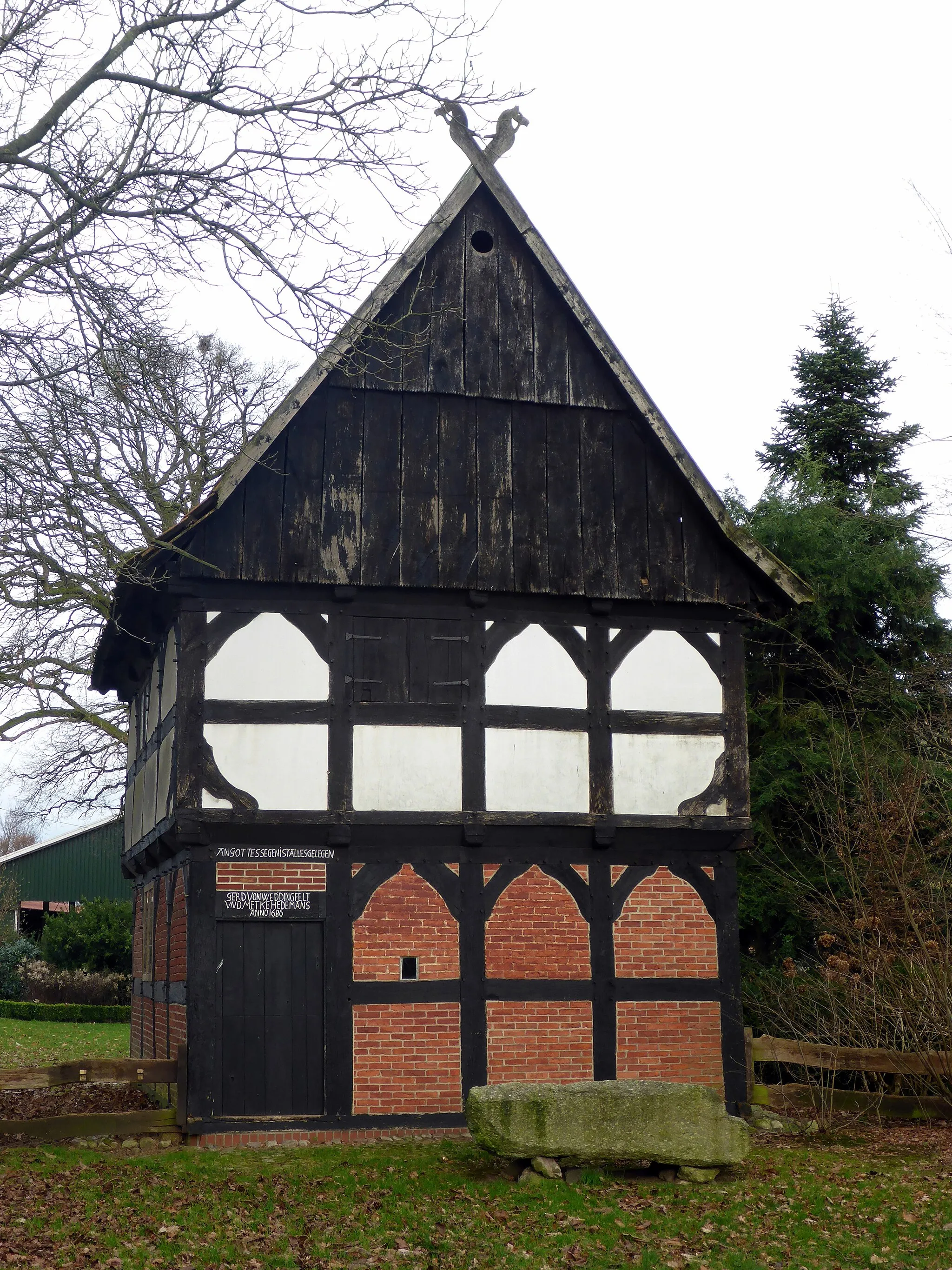 Photo showing: Der Fachwerkspeicher am Großen Stein in Tonnenheide (Ortschaft der Stadt Rahden) aus südlicher Richtung.