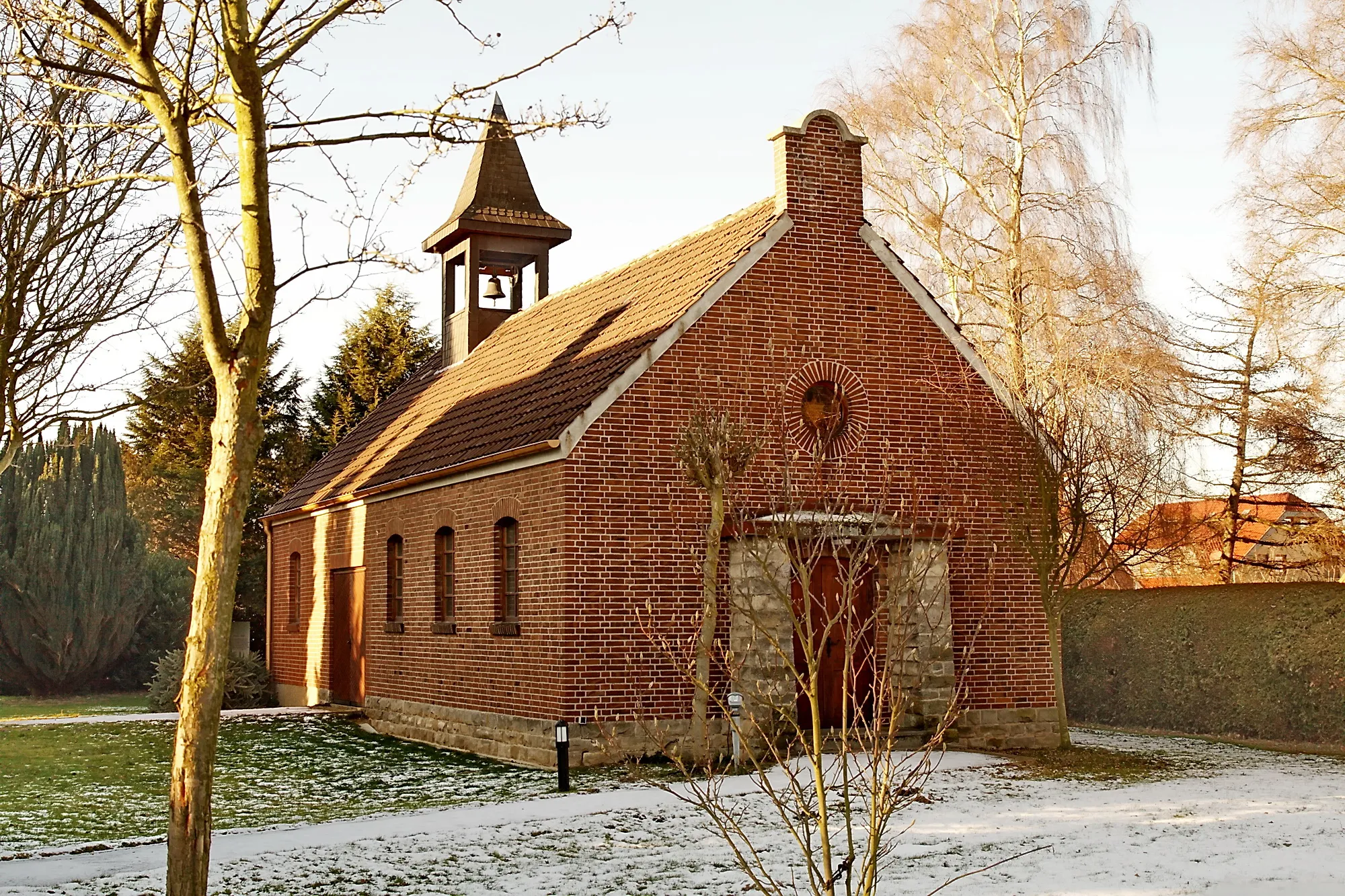 Photo showing: Die Friedhofskapelle in Ditterke (Stadt Gehrden)