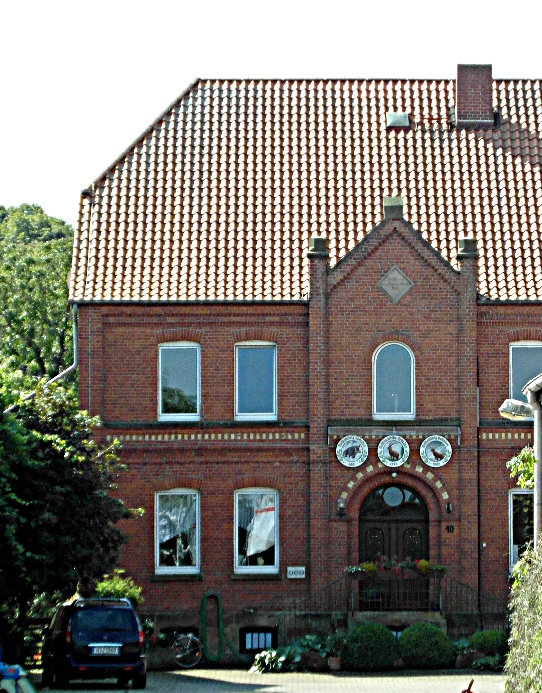 Photo showing: Wohnhaus des Hofes Bundesstraße 10 im Gehrdener Stadtteil Ditterke in der Region Hannover.