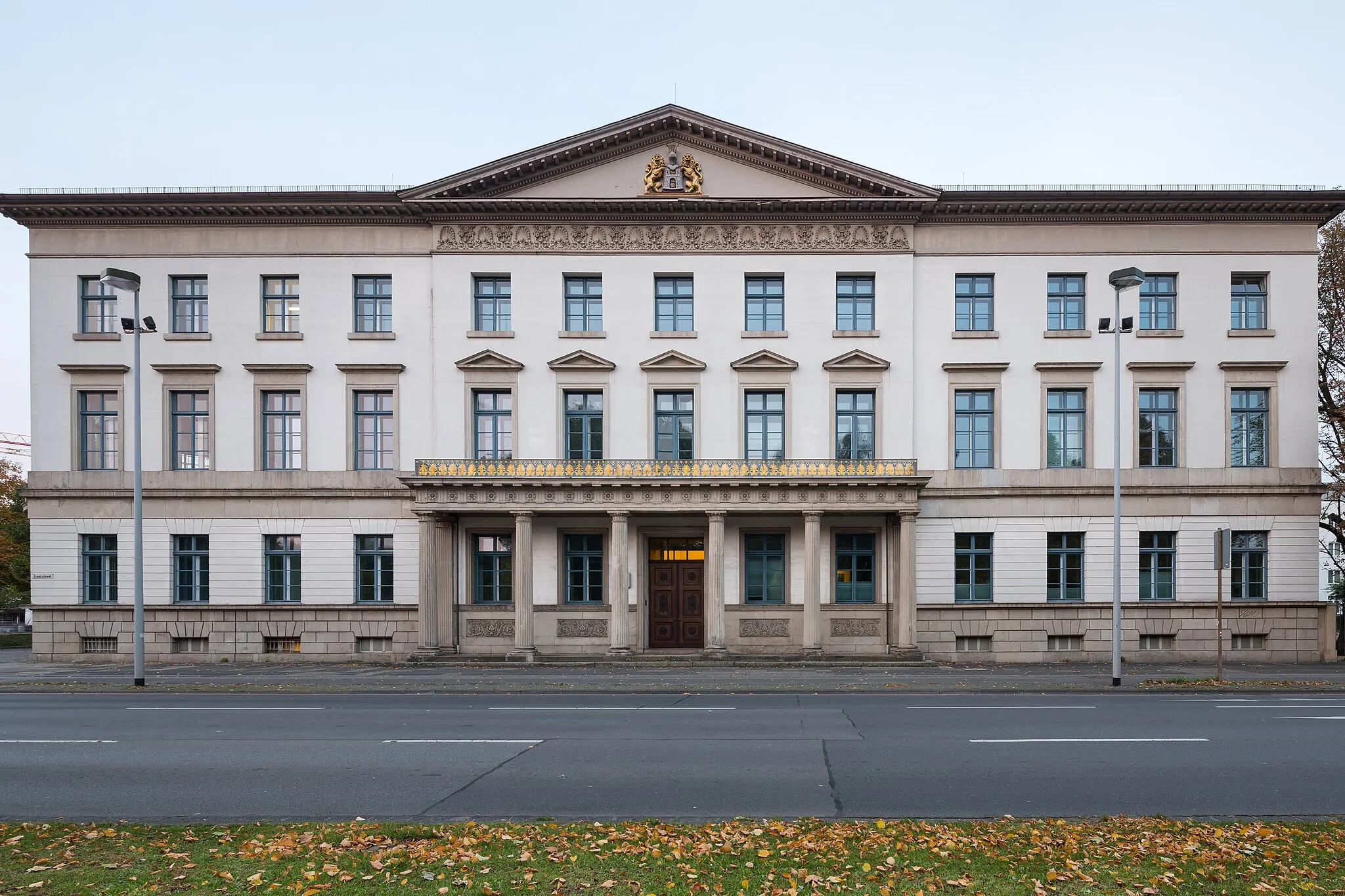 Photo showing: Wangenheimpalais building located at Friedrichswall in Mitte quarter of Hannover, Germany.