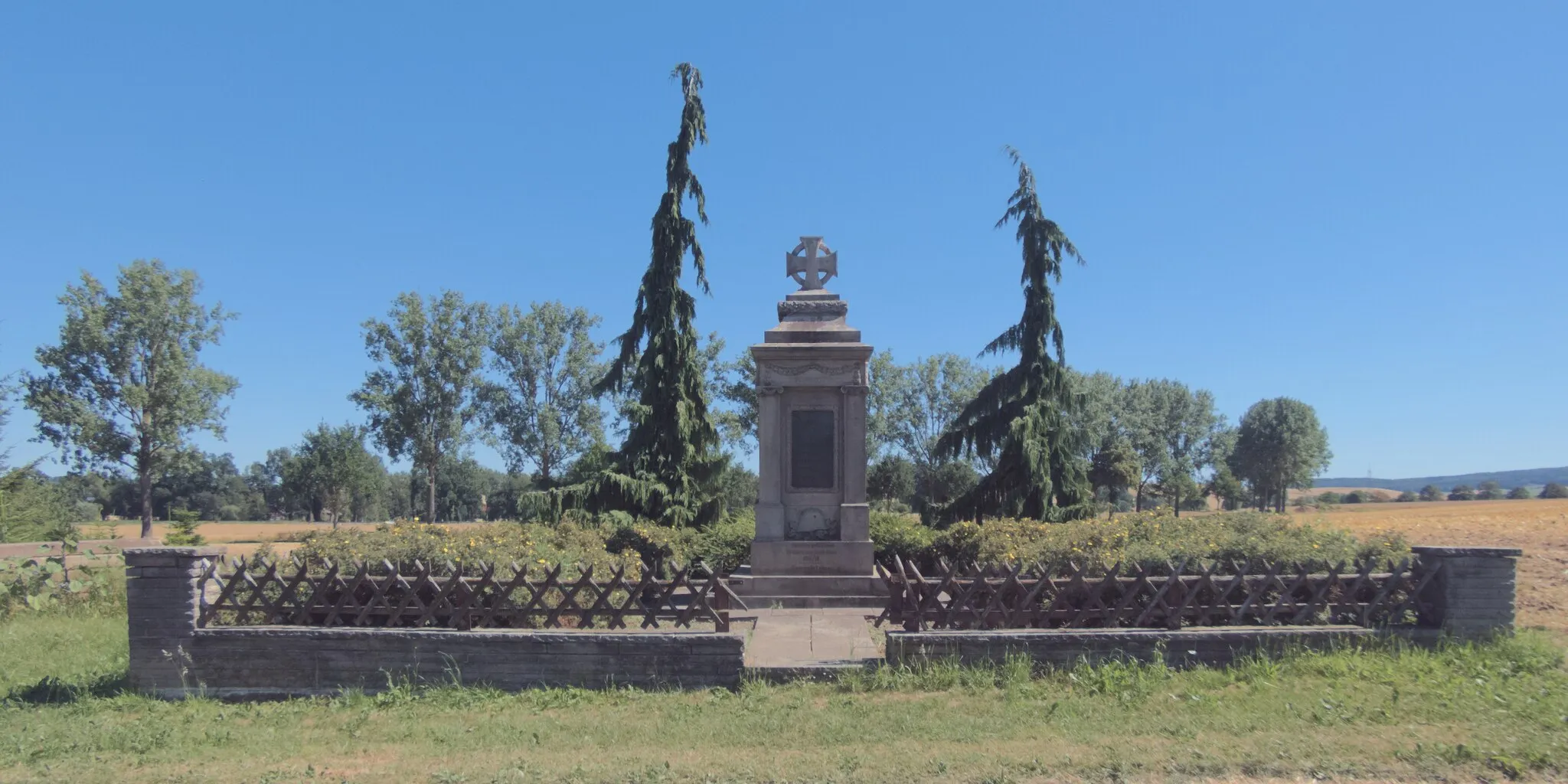 Photo showing: Denkmal in Lyhren, Gemeinde Apelern, Landkreis Schaumburg.