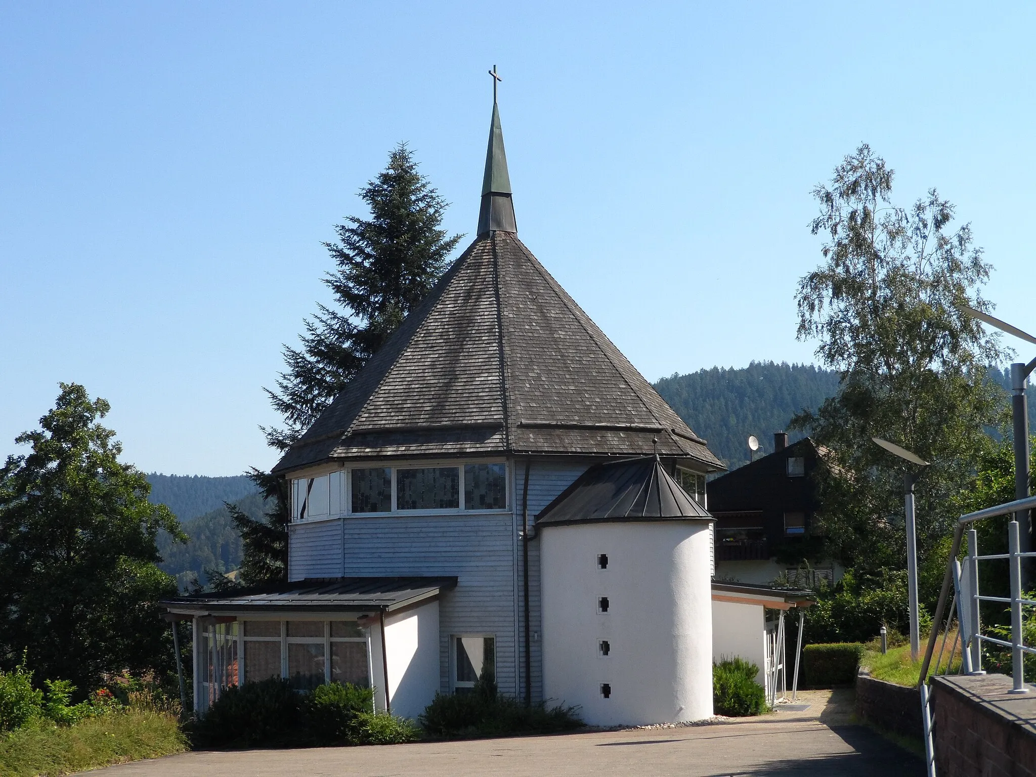 Photo showing: Neuapostolische Kirche Baiersbronn-Klosterreichenbach