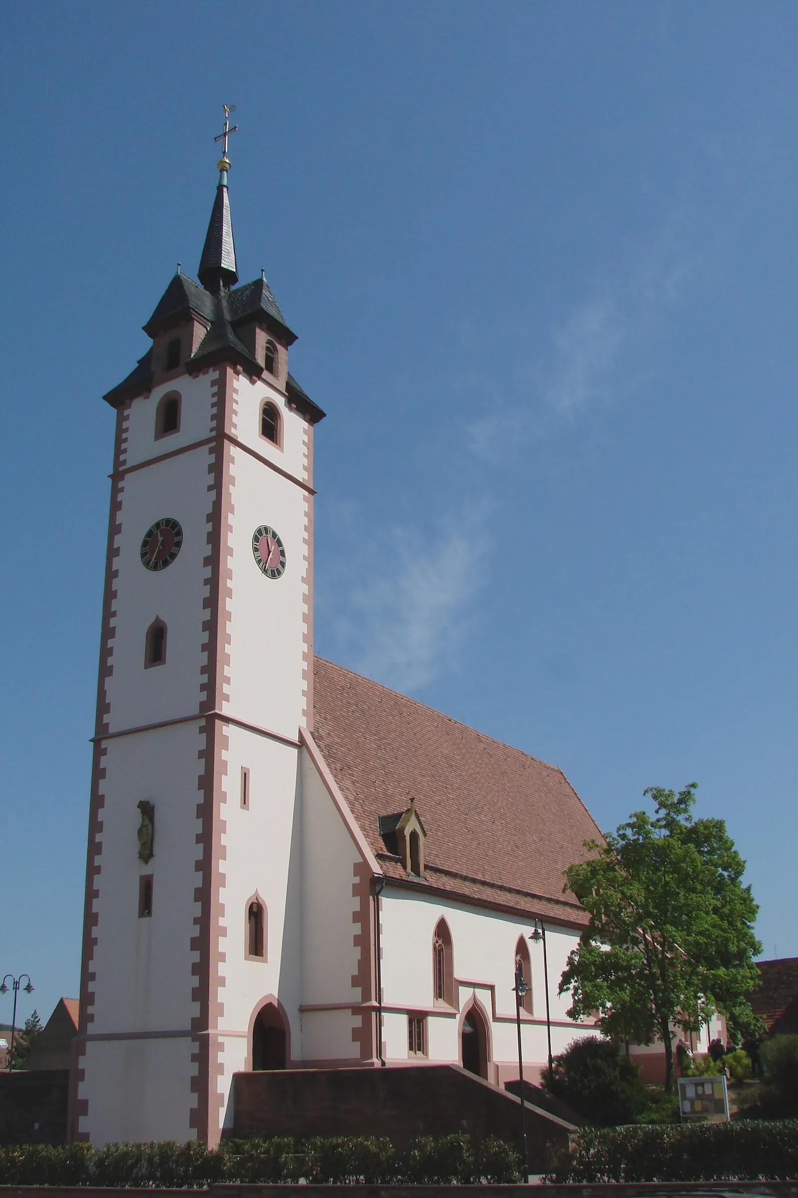 Photo showing: Niefern-Öschelbronn, protestant parish church, choir about 1350, main nave completed 1490