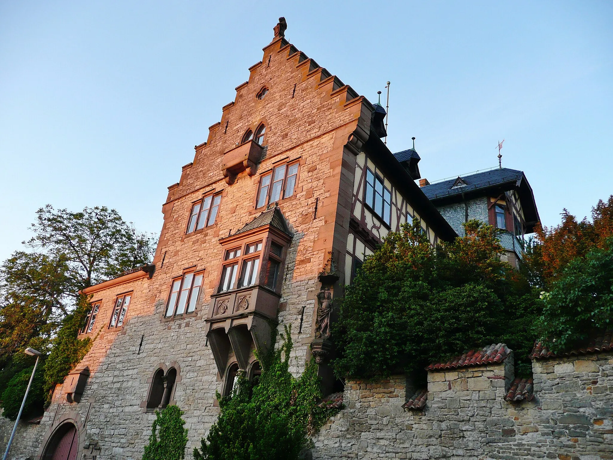 Photo showing: Schloß Nußdorf, erbaut im 15./16. Jahrhundert