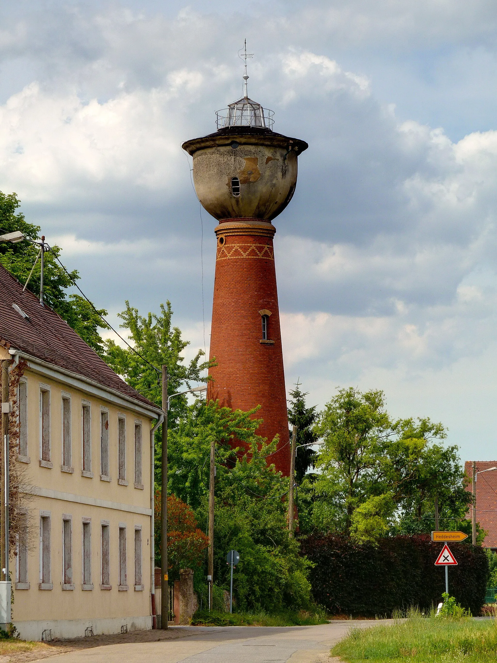 Photo showing: Wasserturm in Straßenheim