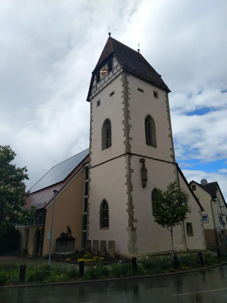 Photo showing: St. Georgskirche in Hausen an der Zaber: Turm mittelalterlich, Kirchenschiff von 1961