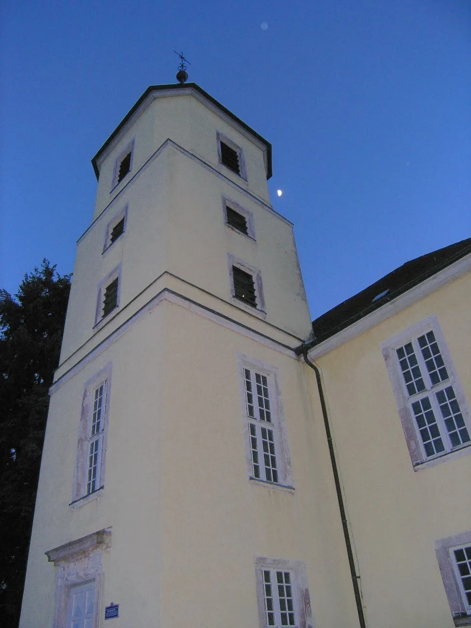 Photo showing: St. Nicholas' Church in Rüppurr, Karlsruhe, Germany