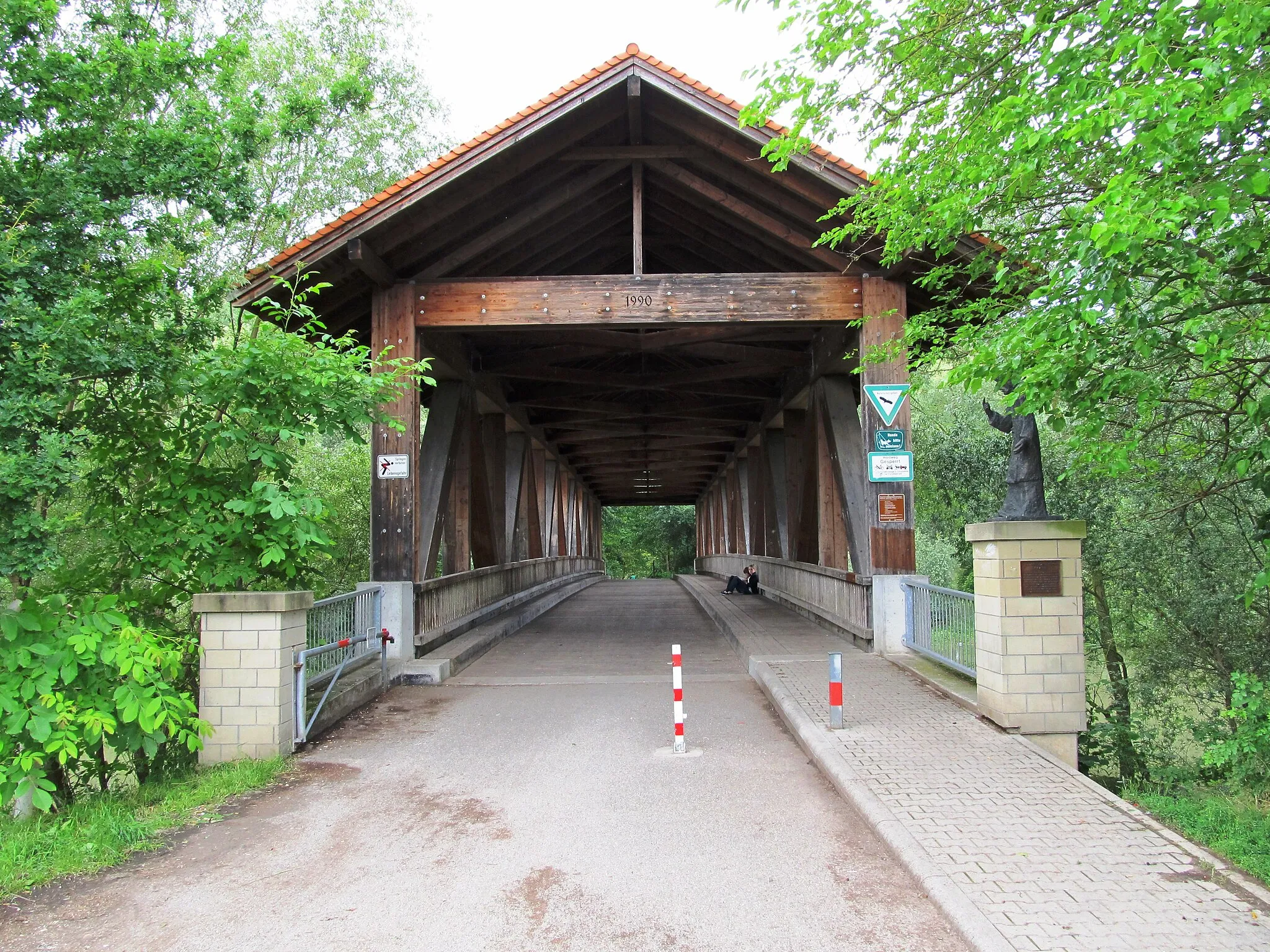 Photo showing: Brücke über den Altrhein führt in das Naturschutzgebiet Ketscher Rheininsel