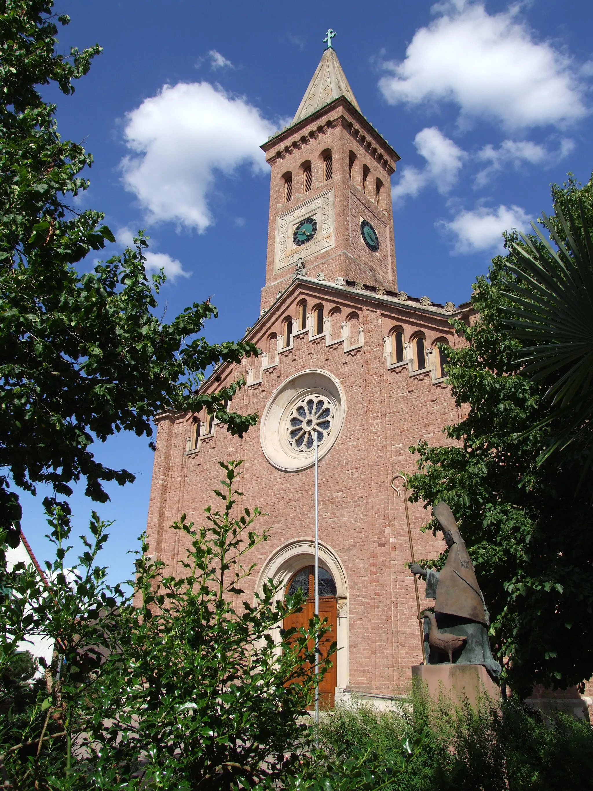 Photo showing: katholische Kirche St. Martin (Waldsee) - Haupteingang aus Südwesten
