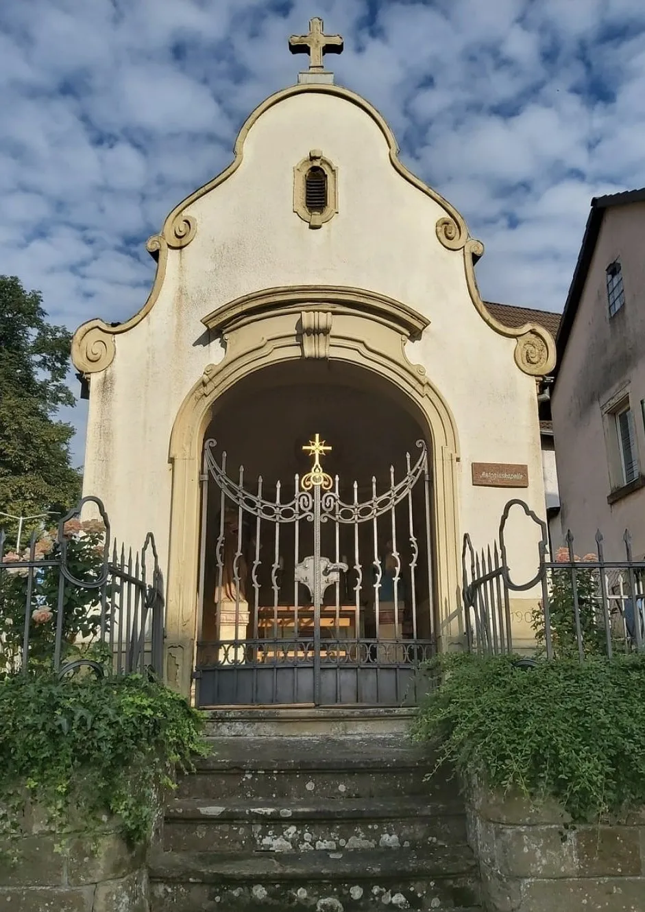 Photo showing: Antoniuskapelle in der Alten Sinsheimer Straße.