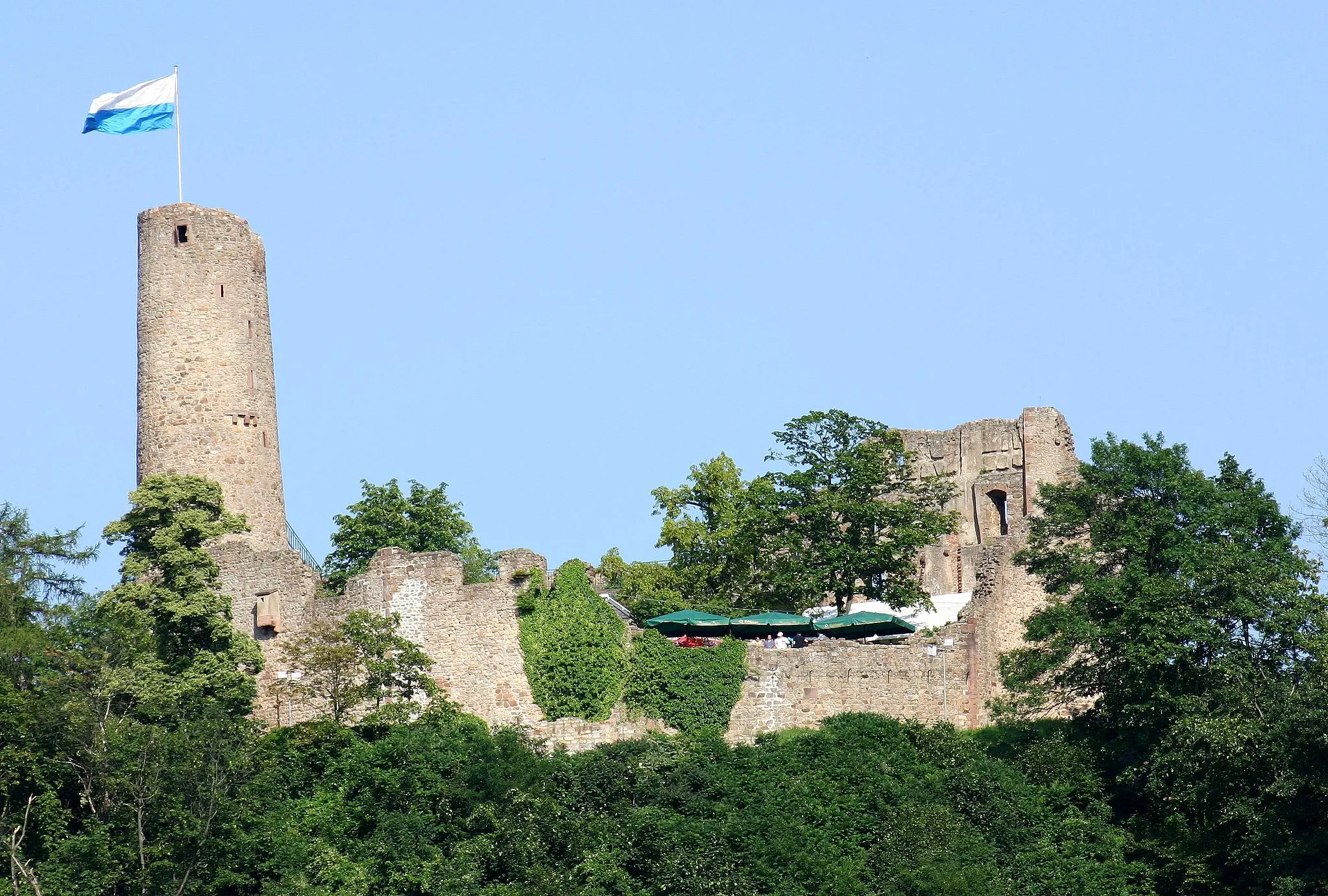 Photo showing: Burg Windeck, von Weinheim aus gesehen