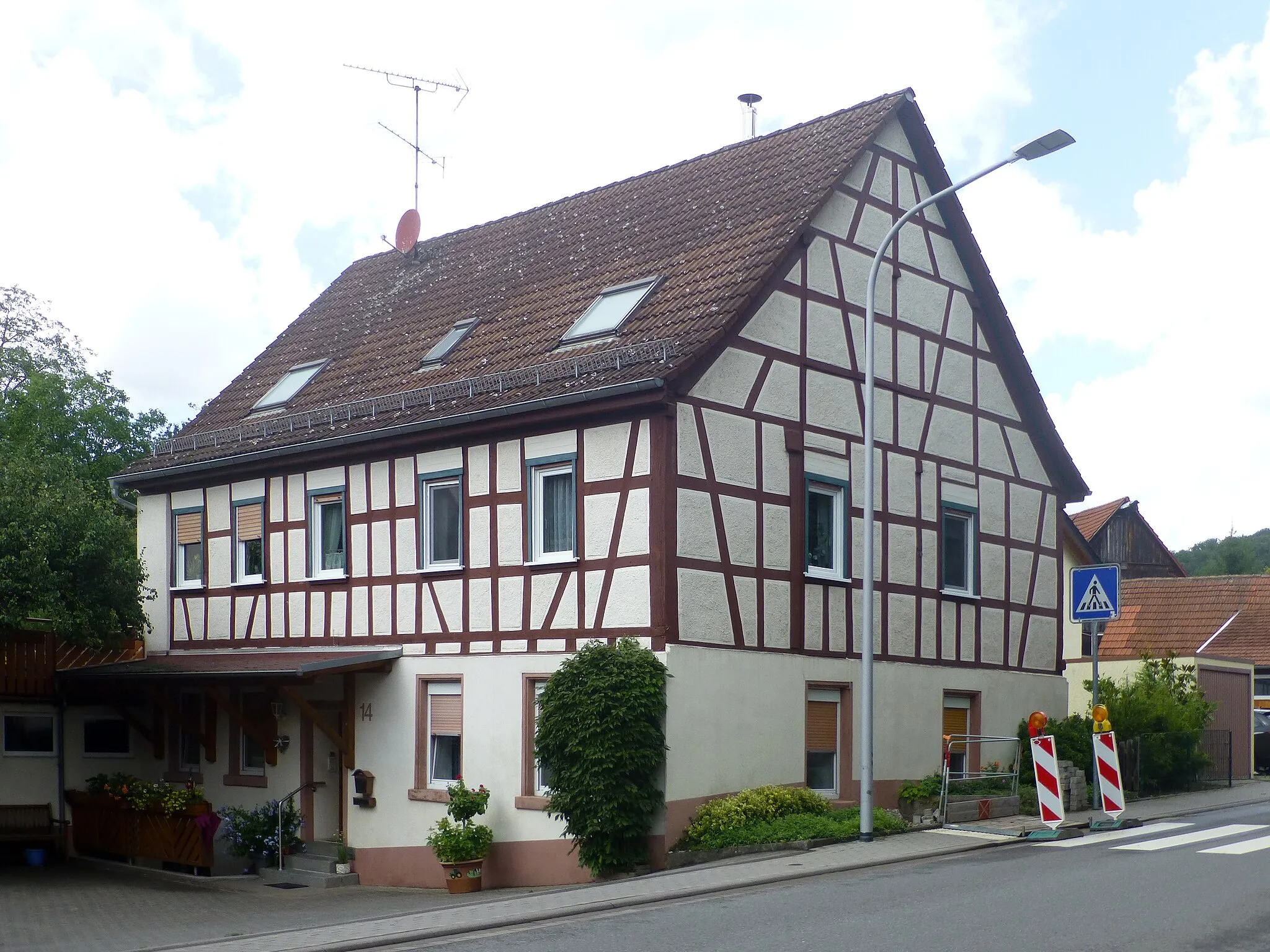 Photo showing: Fachwerkwohnhaus Edertalstraße 14 in Bonsweiher