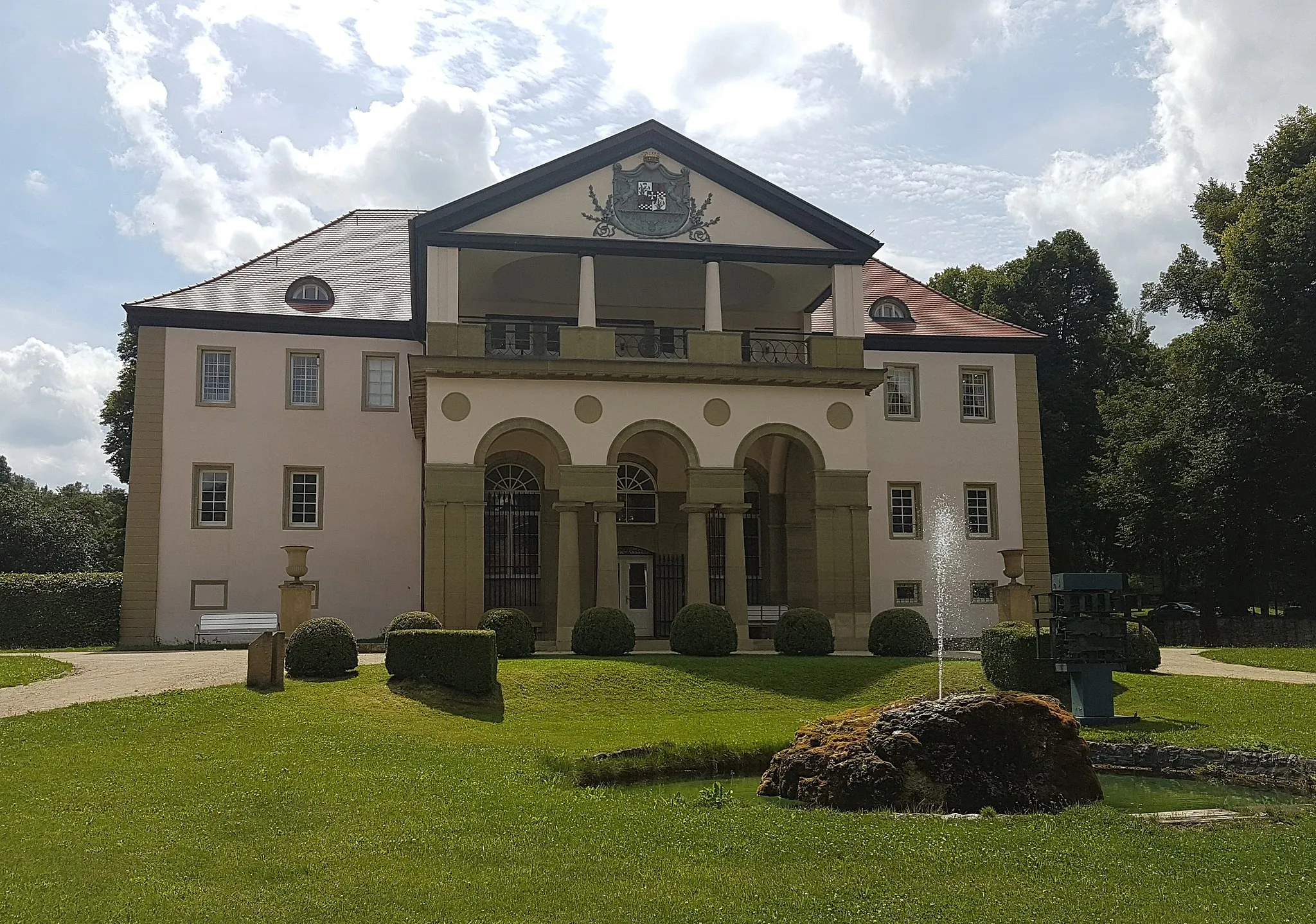 Photo showing: Schloss Dätzingen