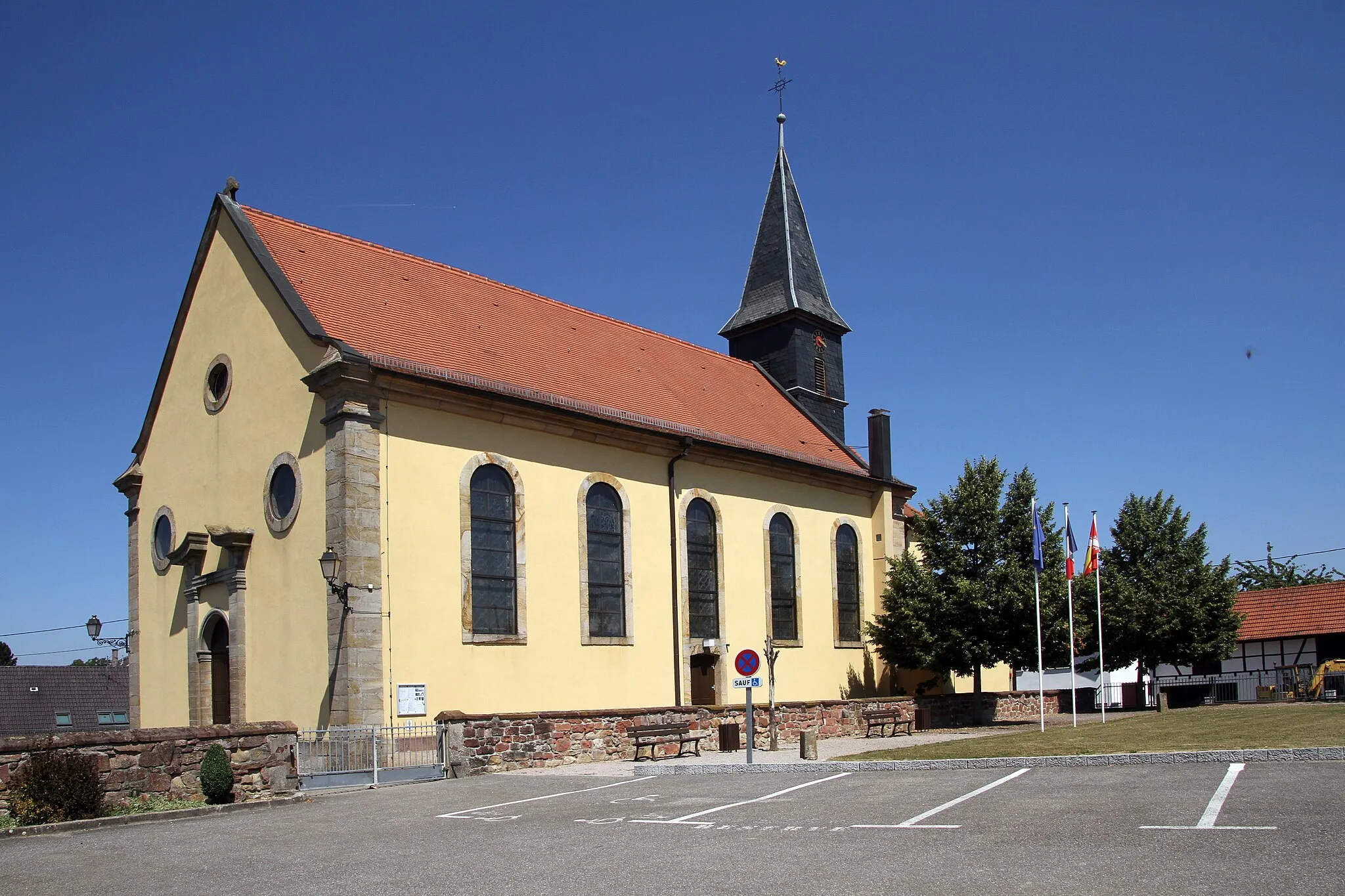 Photo showing: Church of Saint Sixtus in Oberlauterbach.