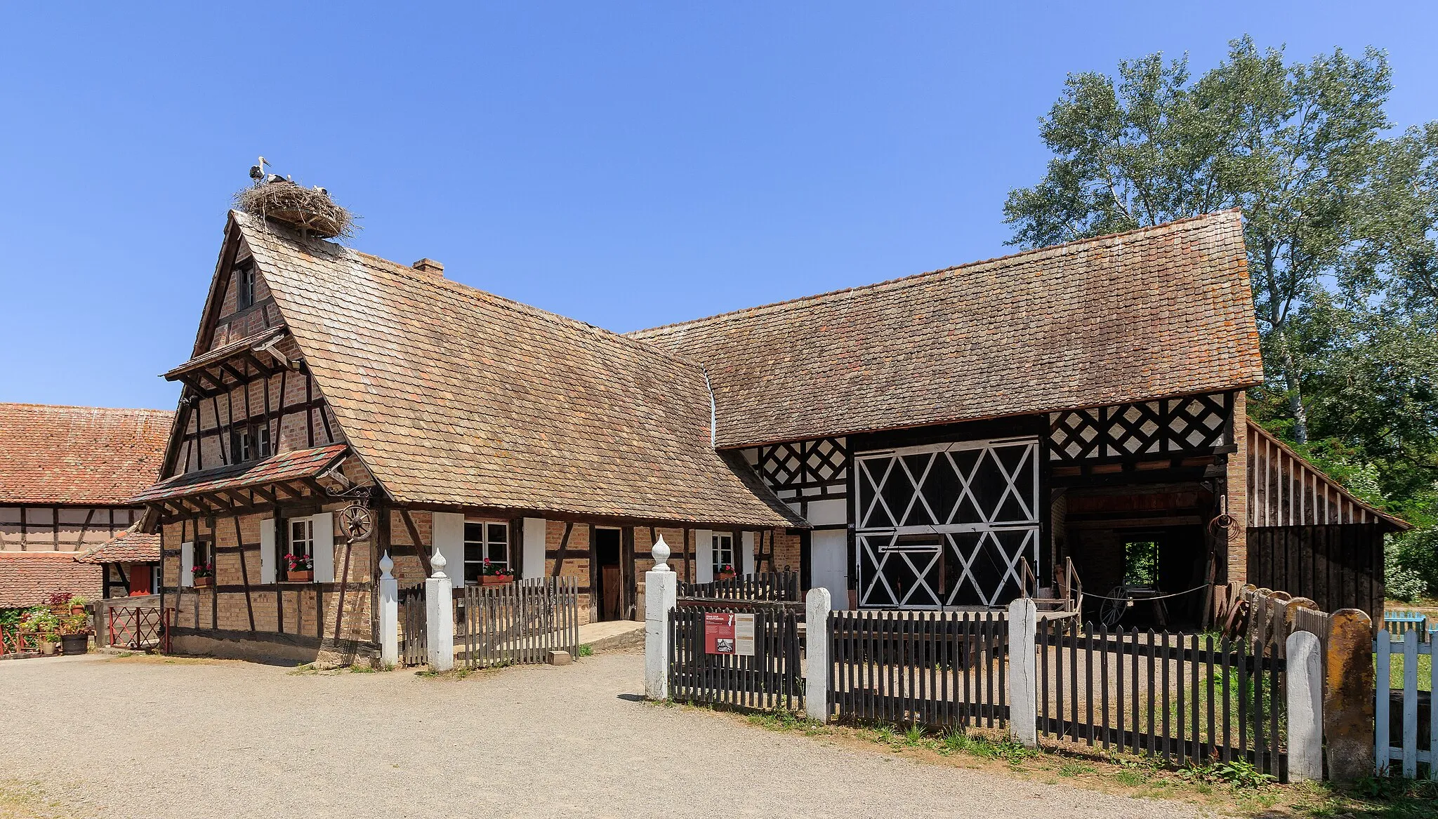 Photo showing: Half-timbered house from Soufflenheim-Roth (Building No. 53), Écomusée d’Alsace, Ungersheim, Haut-Rhin, France.