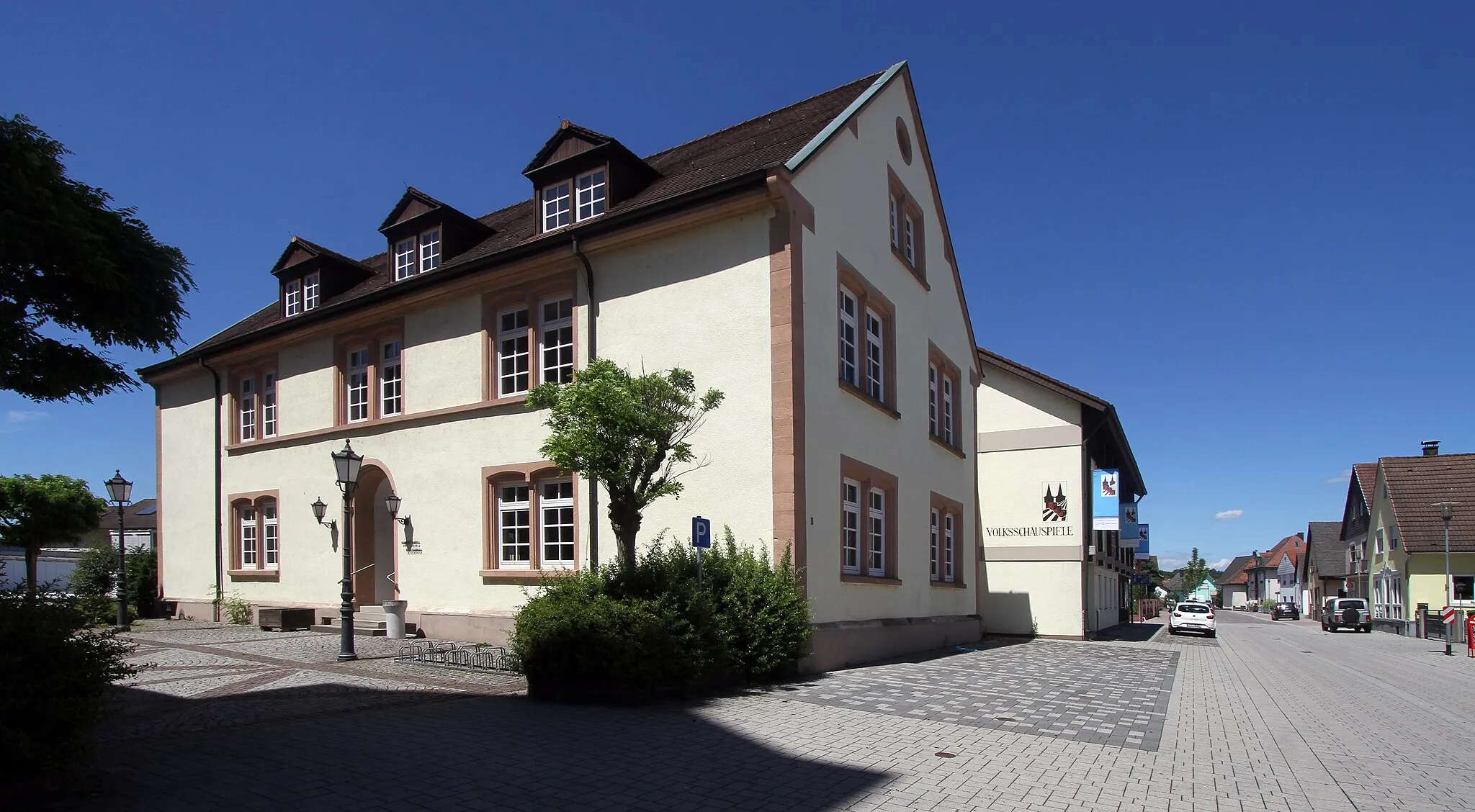 Photo showing: City hall in Ötigheim.